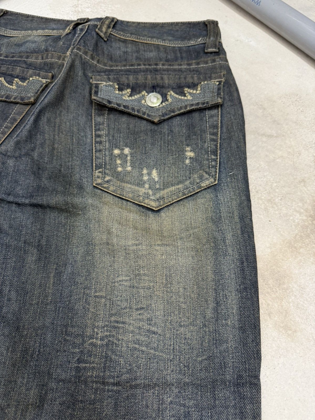 If Six Was Nine Ikka Japan Tribal Embroidered Muddy Wash Flared Denim Jeans Size US 29 - 15 Thumbnail