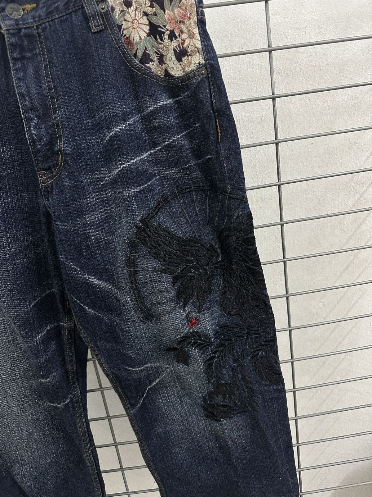 Karakuri Tamashii Karakuri Tamashi Buden Embroidery Eagle Sukajan Jeans Size US 33 - 5 Thumbnail