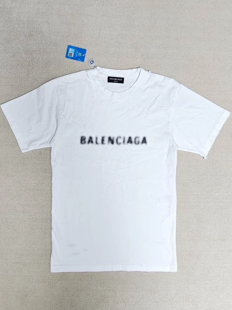 Balenciaga Balenciaga Blurred logo destroys short sleeves Size XXS / US 00 / IT 34 - 1 Thumbnail