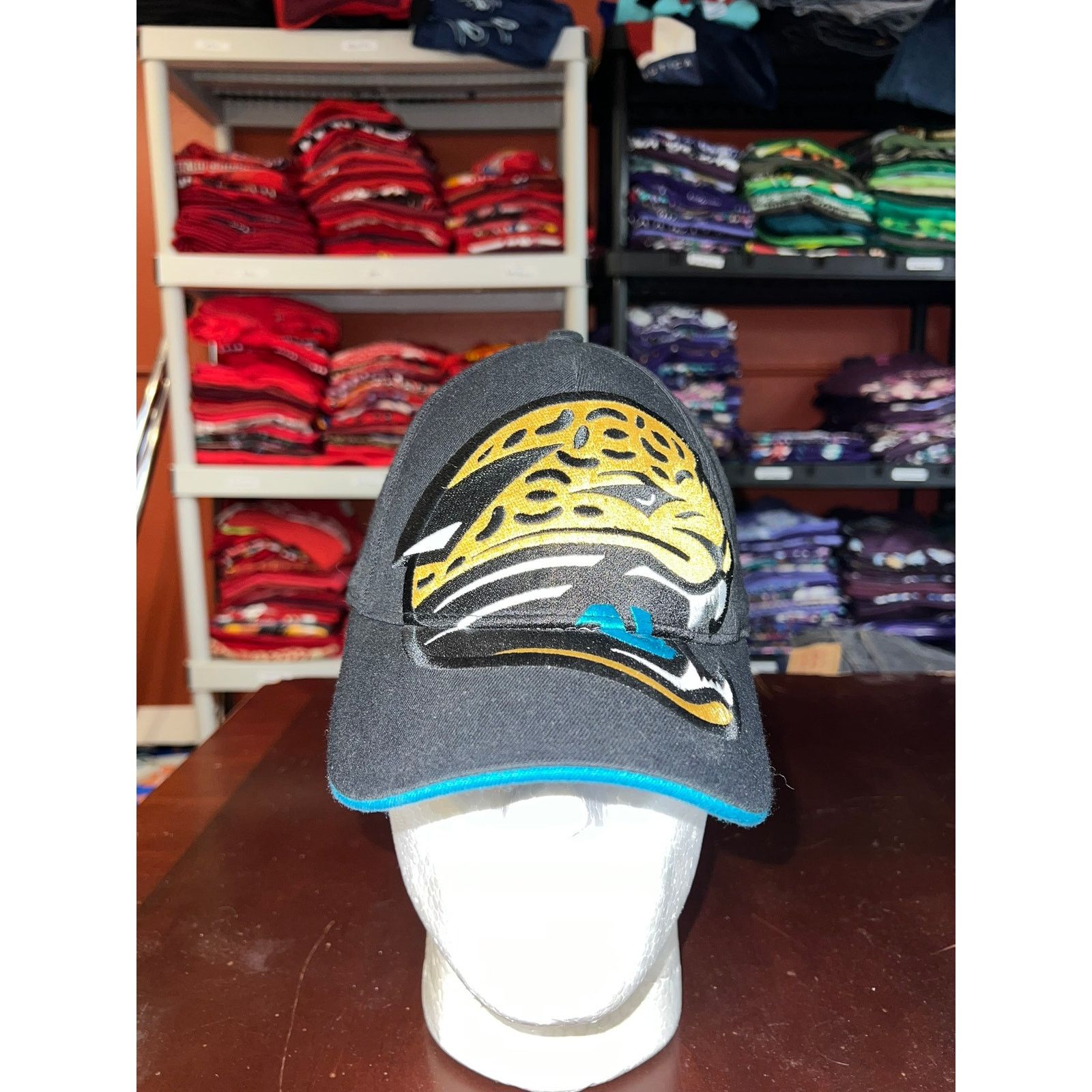 Reebok Jacksonville Jaguars Big Logo Hat Largo Fitted NFL Cap OS Size ONE SIZE - 1 Thumbnail