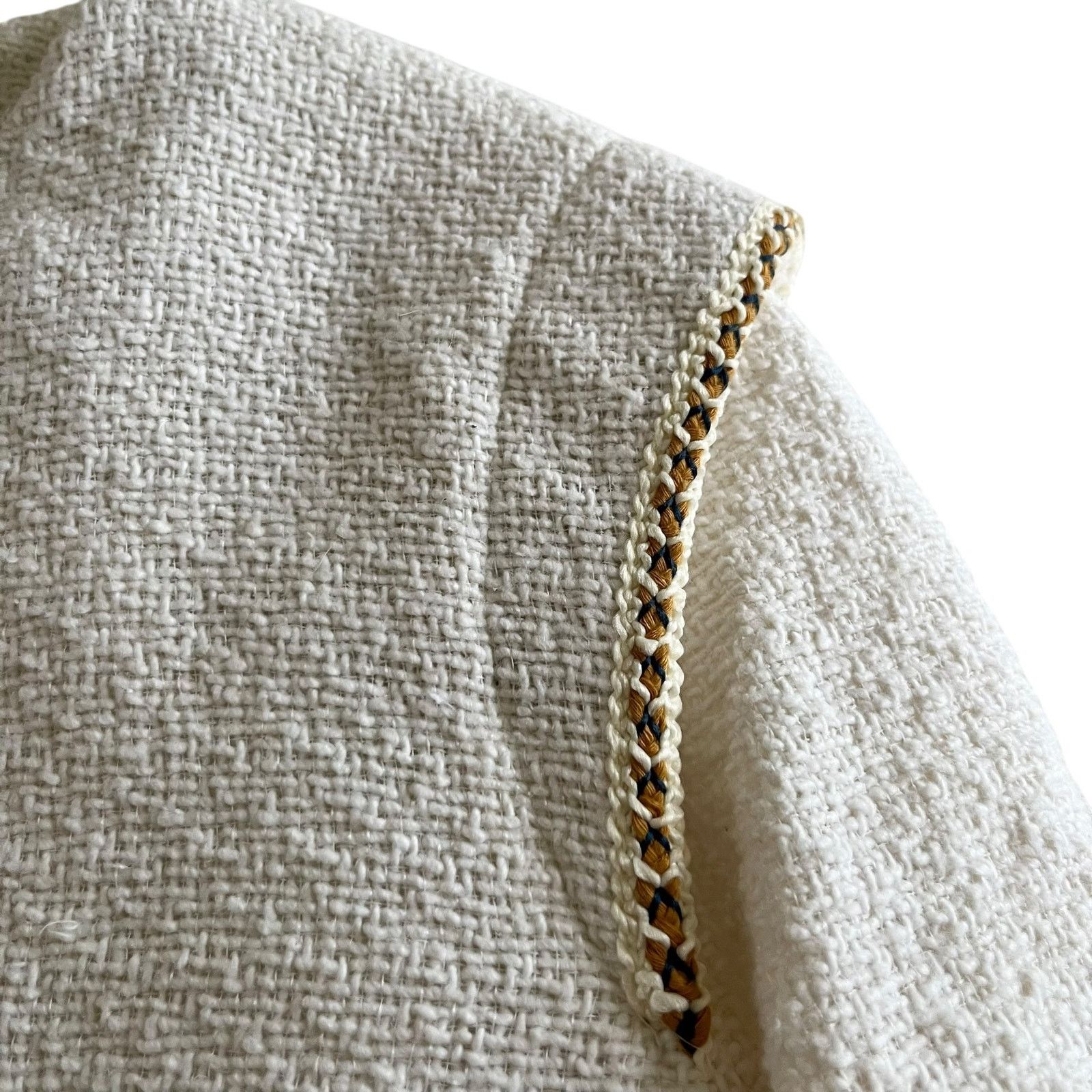 Zara ZARA Pronounced Shoulder Textured Jacket Ecru Cream Size XS / US 0-2 / IT 36-38 - 8 Thumbnail