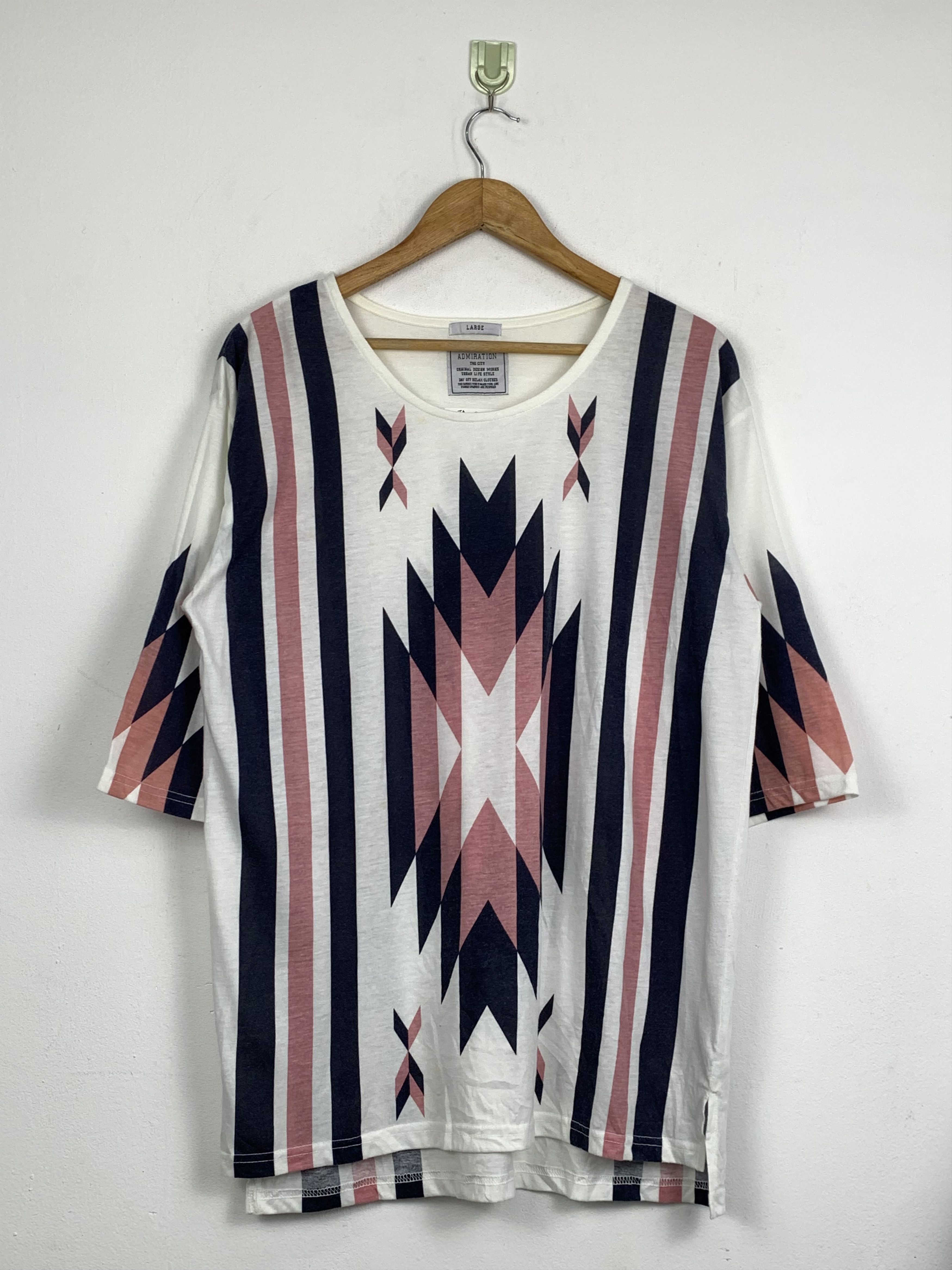 Other Vintage Native Shimayo Navajo T Shirt TA0300 Size US L / EU 52-54 / 3 - 1 Thumbnail
