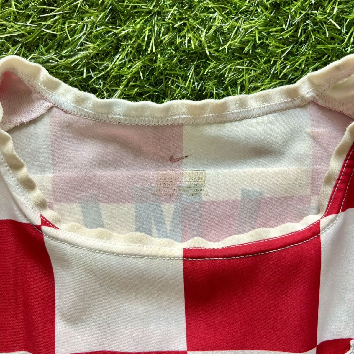 Nike Nike Croatia Home 2002 Davor Suker #9 Soccer Jersey Size US XL / EU 56 / 4 - 8 Thumbnail