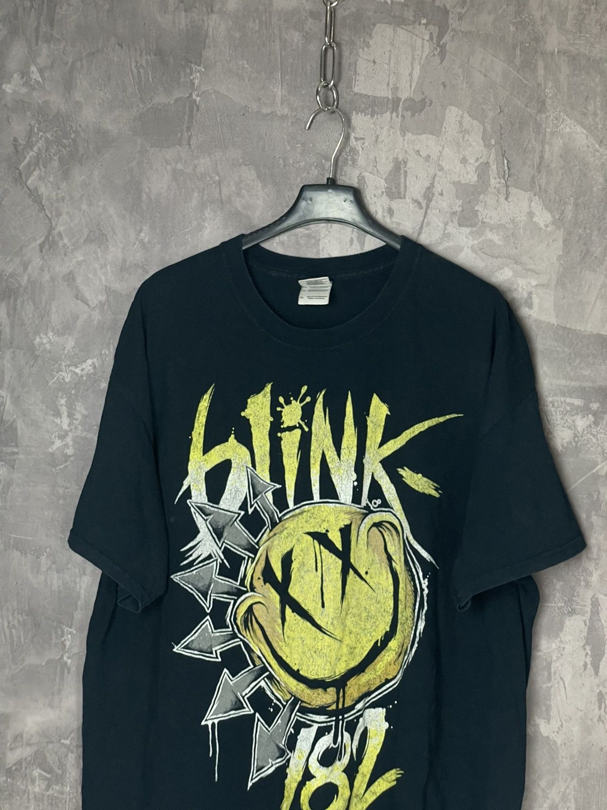 Band Tees × Vintage 00s Vintage Blink-182 Y2K coloured Band T-Shirt Size US XL / EU 56 / 4 - 2 Thumbnail