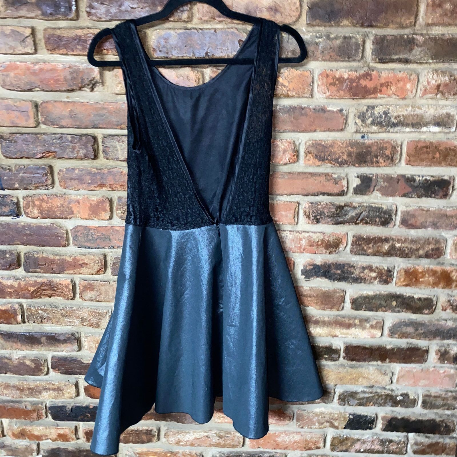 Other Walter Baker Black Lace Metallic Fit & Flare Dress Medium Size M / US 6-8 / IT 42-44 - 6 Thumbnail