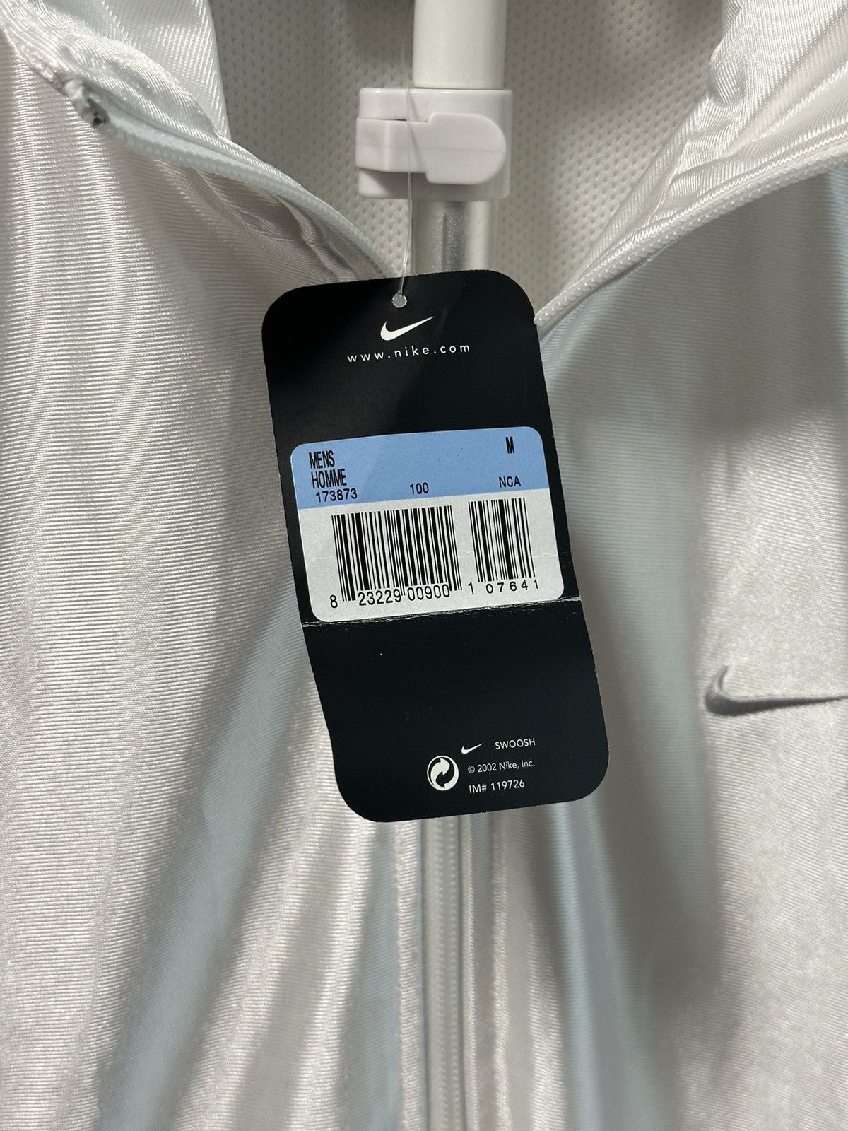 Vintage New Vintage Y2K Nike Satin White Drill Jacket Oversize Size US M / EU 48-50 / 2 - 3 Thumbnail