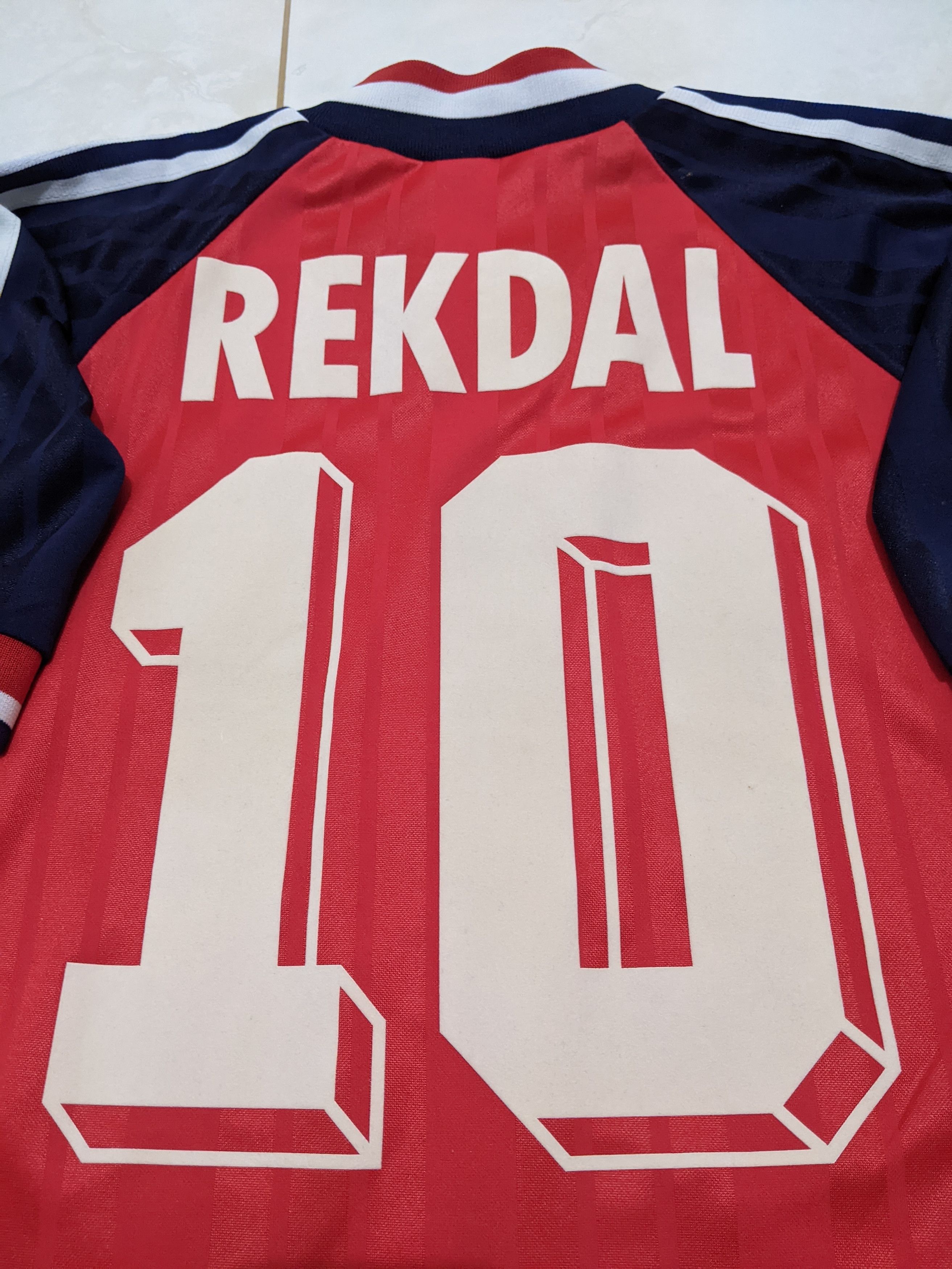 Adidas Norwegia home world cup 1994 rekdal Jersey football shirt Size US M / EU 48-50 / 2 - 3 Thumbnail