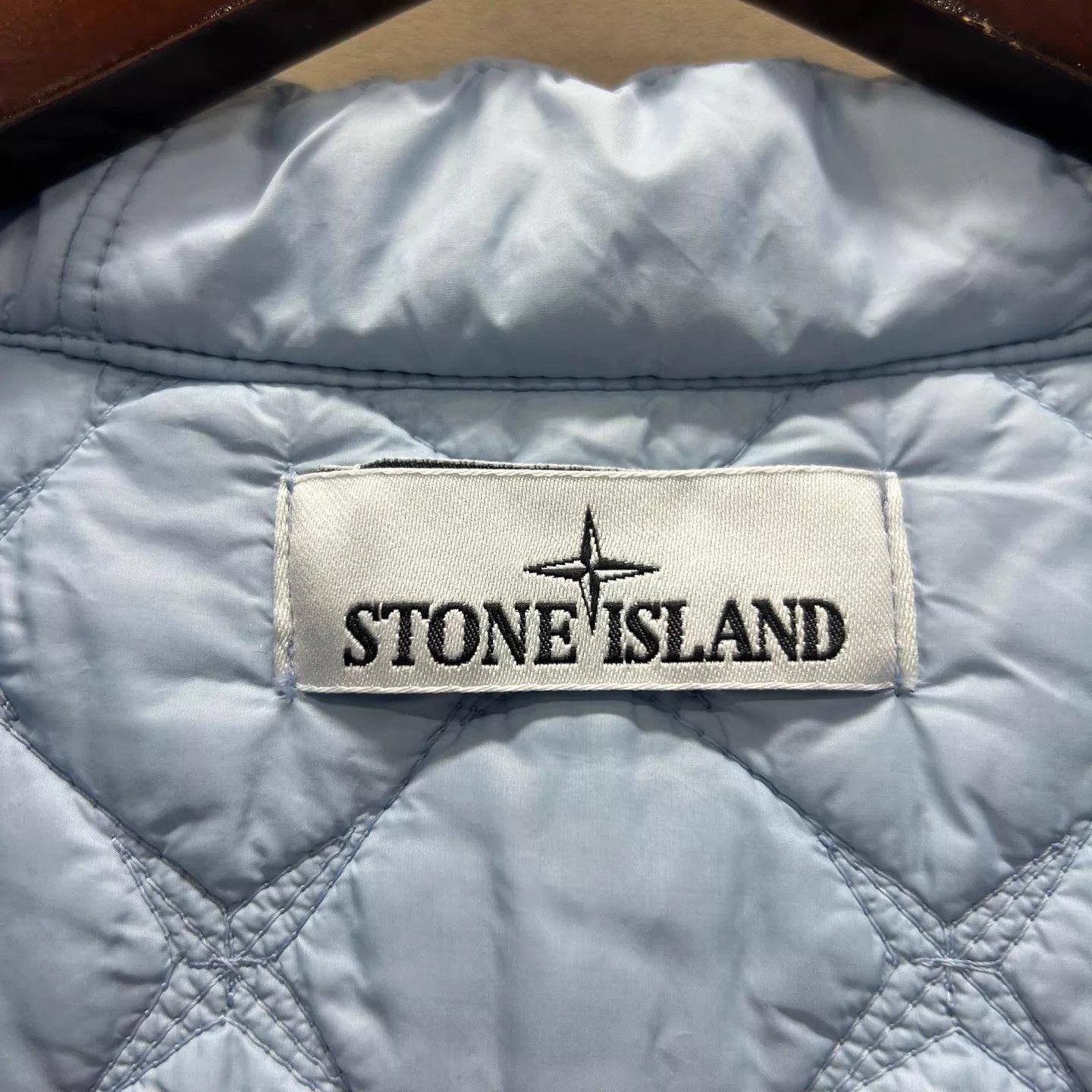 Stone Island STONE ISLAND solid quilted logo patch hooded jacket M 99 new Size US M / EU 48-50 / 2 - 4 Thumbnail