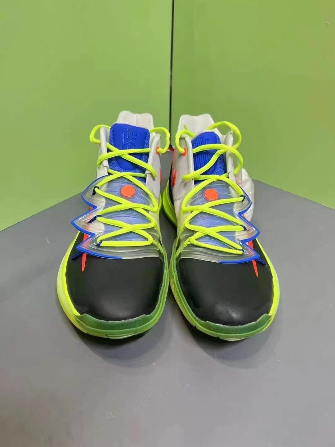 Nike Nike Kyrie 5 Basketball Shoes K15 Size US 12 / EU 45 - 2 Thumbnail