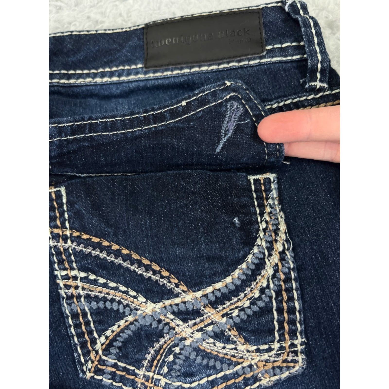 Denime Twentyone Black Jeans Women 11 Bootcut Denim Blue Distressed Stretch 5-Pocket Rise Low Inseam 31 in Regular Size Type: Regular Size 32" / US 10 / IT 46 - 3 Thumbnail