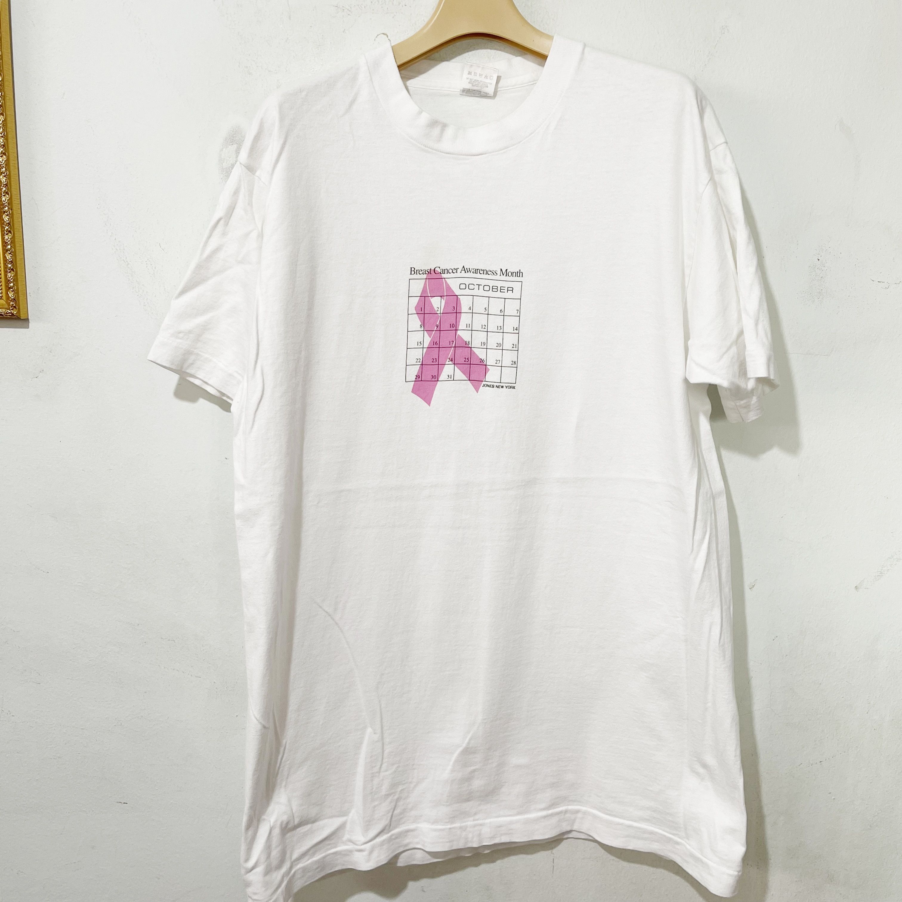 Jones New York Vintage 90s Jones New york Breast Cancer Awareness T-Shirt Size US L / EU 52-54 / 3 - 1 Thumbnail