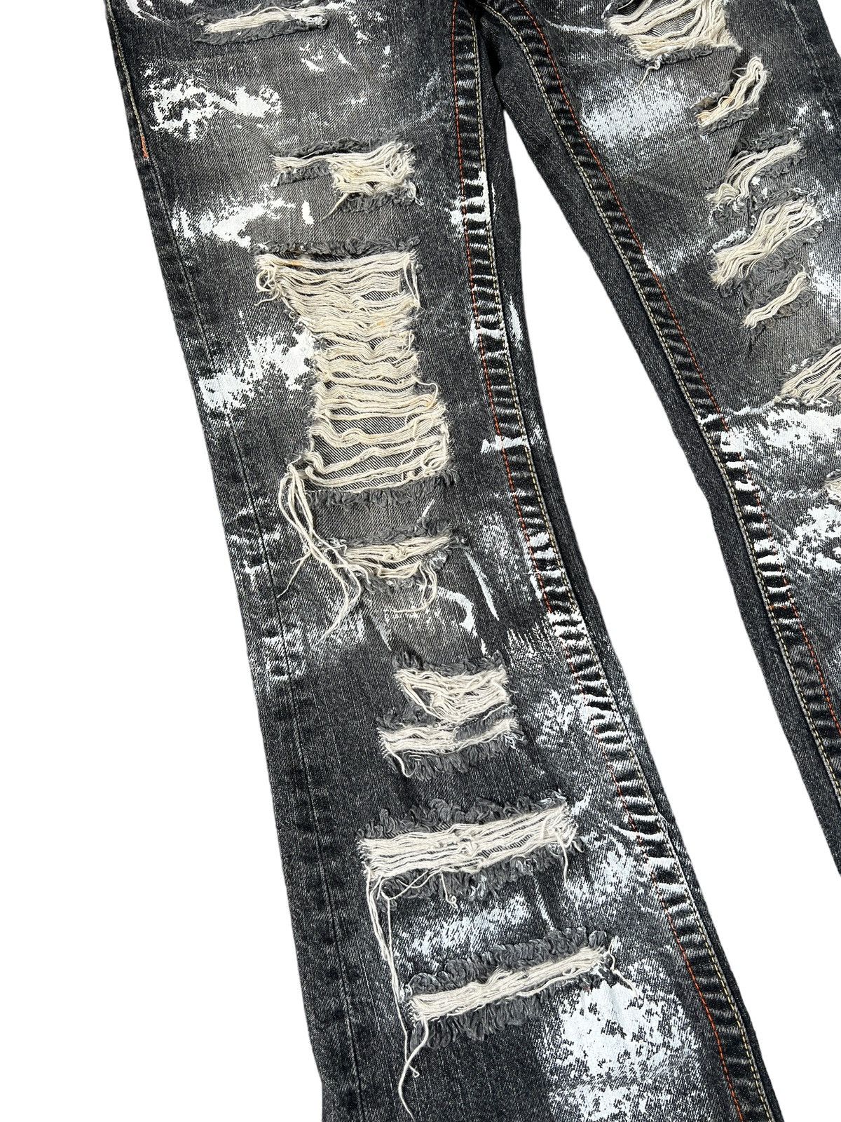 Vanquish Vintage Vanquish 🇯🇵 Distressed Paint Roll Flare Denim Size 30" / US 8 / IT 44 - 6 Thumbnail