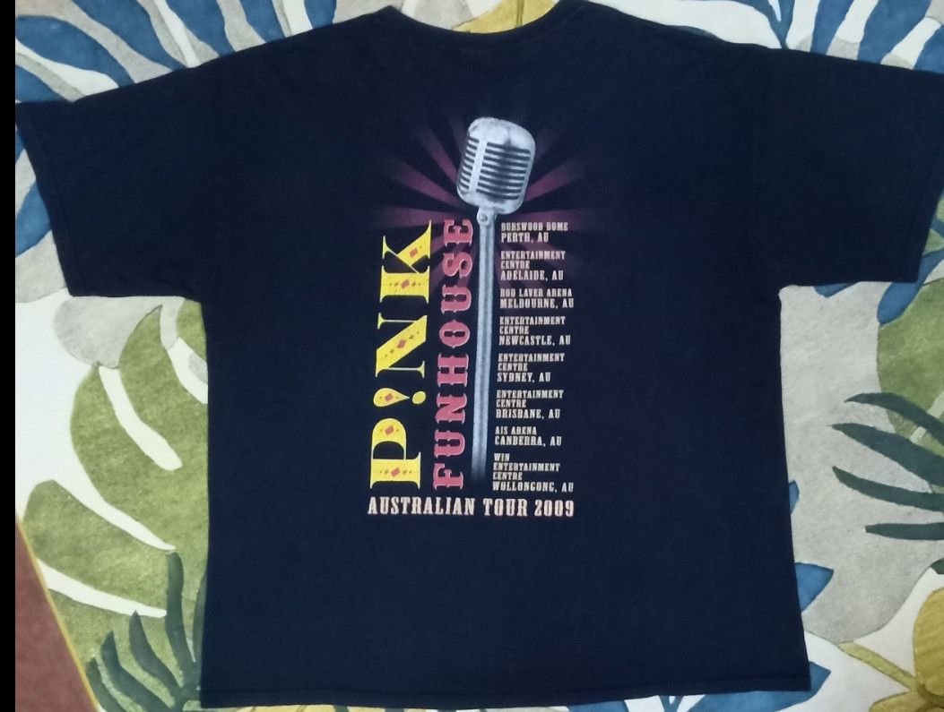 Band Tees Vintage PINK Funhouse Australian Tour 2009 T-shirt Size US XXL / EU 58 / 5 - 15 Thumbnail