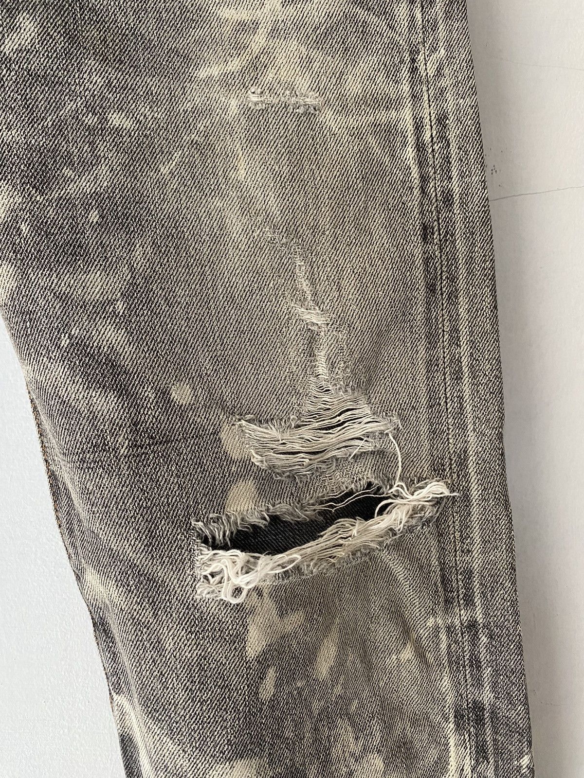 Japanese Brand × Vintage BLEACHING 1990s Denime Distressed FadeBlack Jeans Size US 29 - 5 Thumbnail