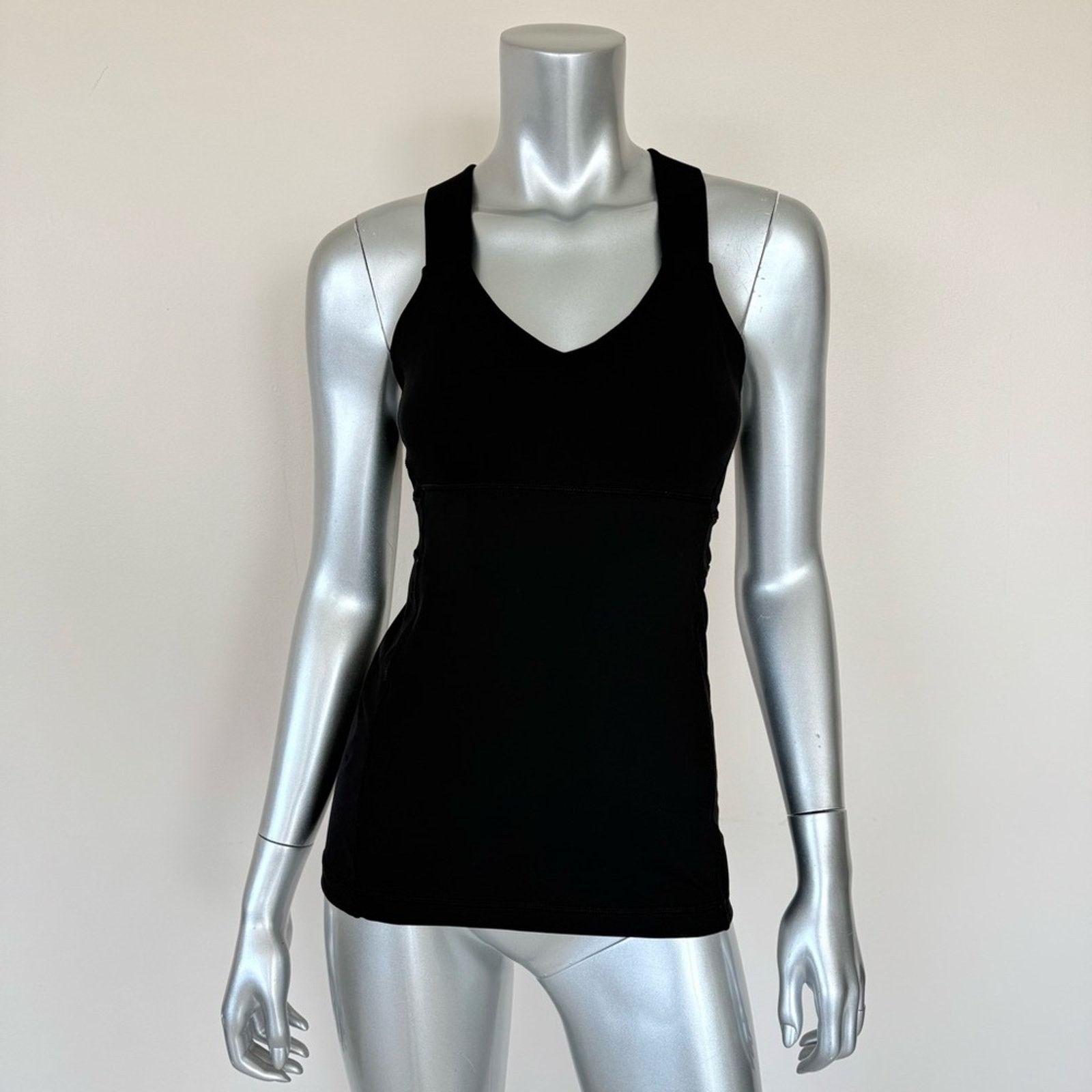 Lululemon Lululemon Athletica women tank top size 6 US Size M / US 6-8 / IT 42-44 - 1 Thumbnail
