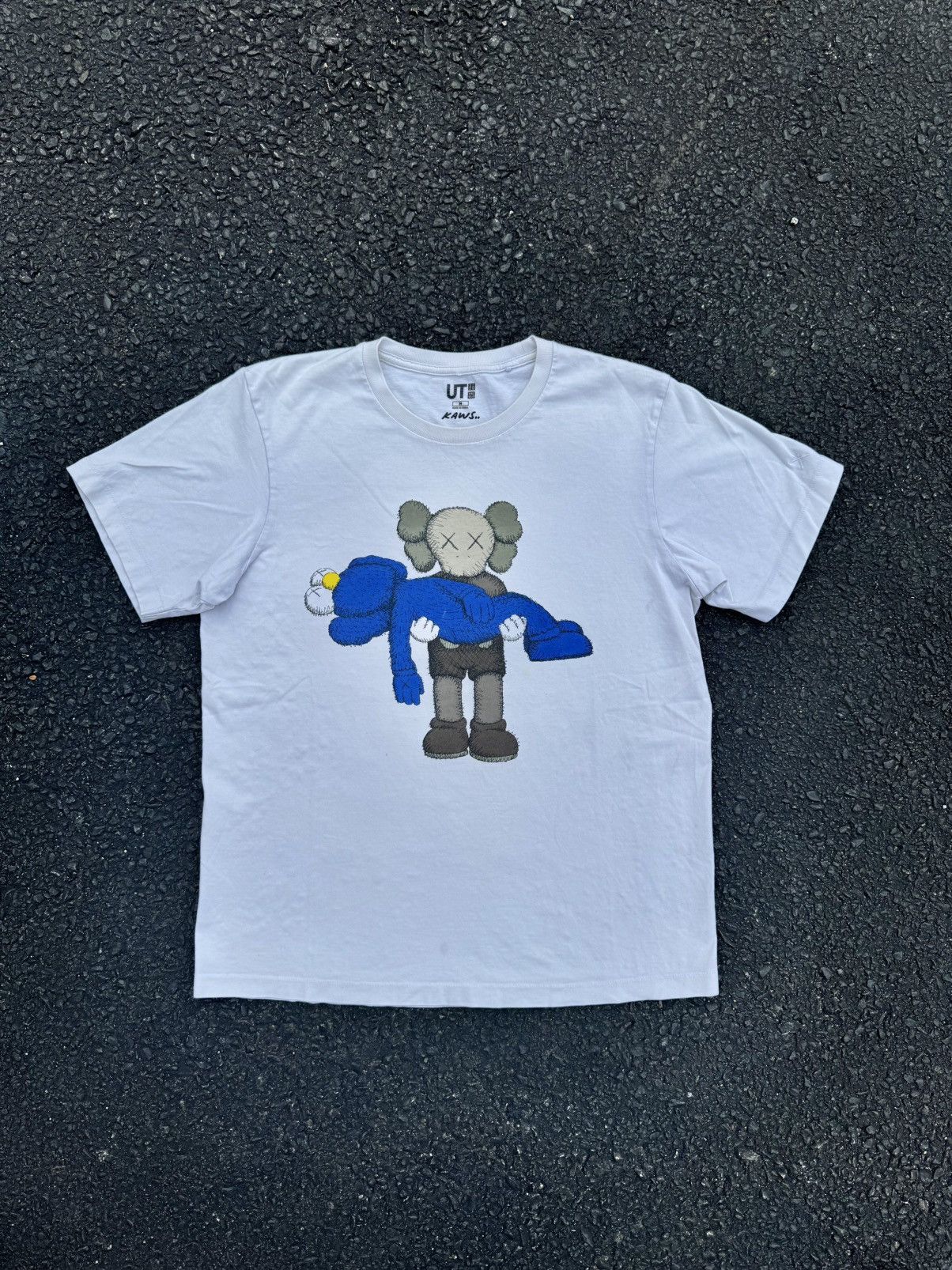 Kaws × Uniqlo Kaws Companion Uniqlo T-Shirt Size US M / EU 48-50 / 2 - 2 Thumbnail