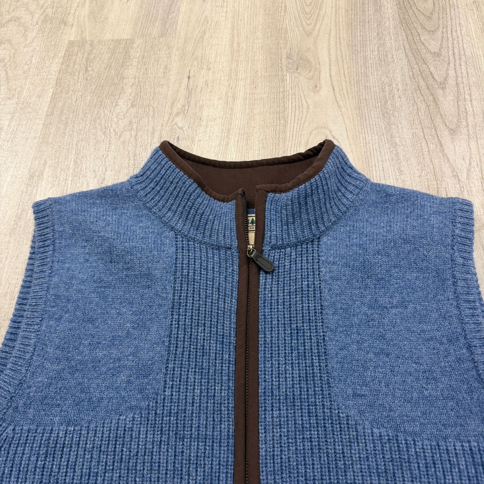 L.L. Bean LL Bean Waterfowl Sweater Vest Men's Large Blue Lambswool Size US L / EU 52-54 / 3 - 3 Thumbnail