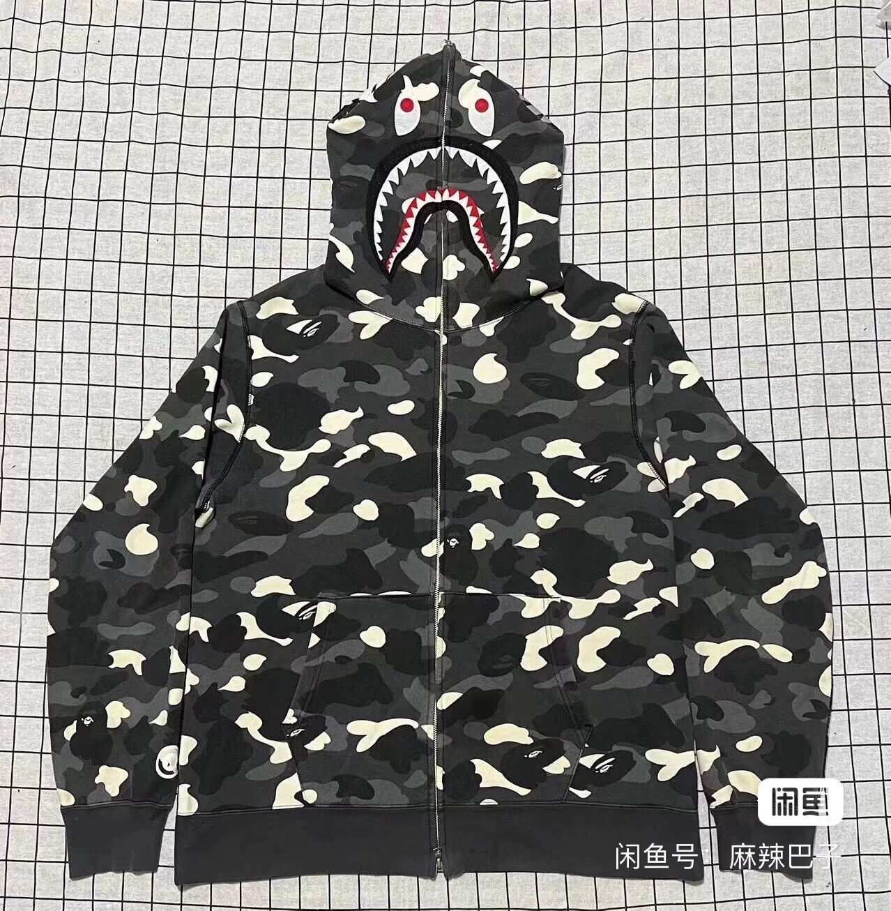 Bape Bape Shark Camo Multi Light Jacket xl Men Size US XL / EU 56 / 4 - 1 Thumbnail