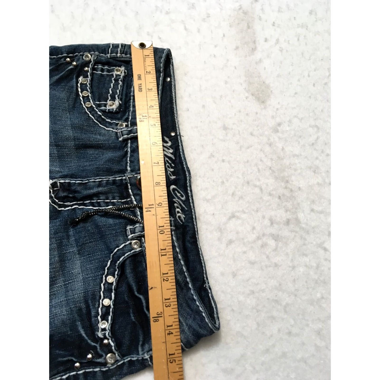 Vintage Miss Chic Jeans Mid Rise Womans Size 9 (28x16) Blue Denim capri leg Med Wash Size 28" / US 6 / IT 42 - 7 Thumbnail