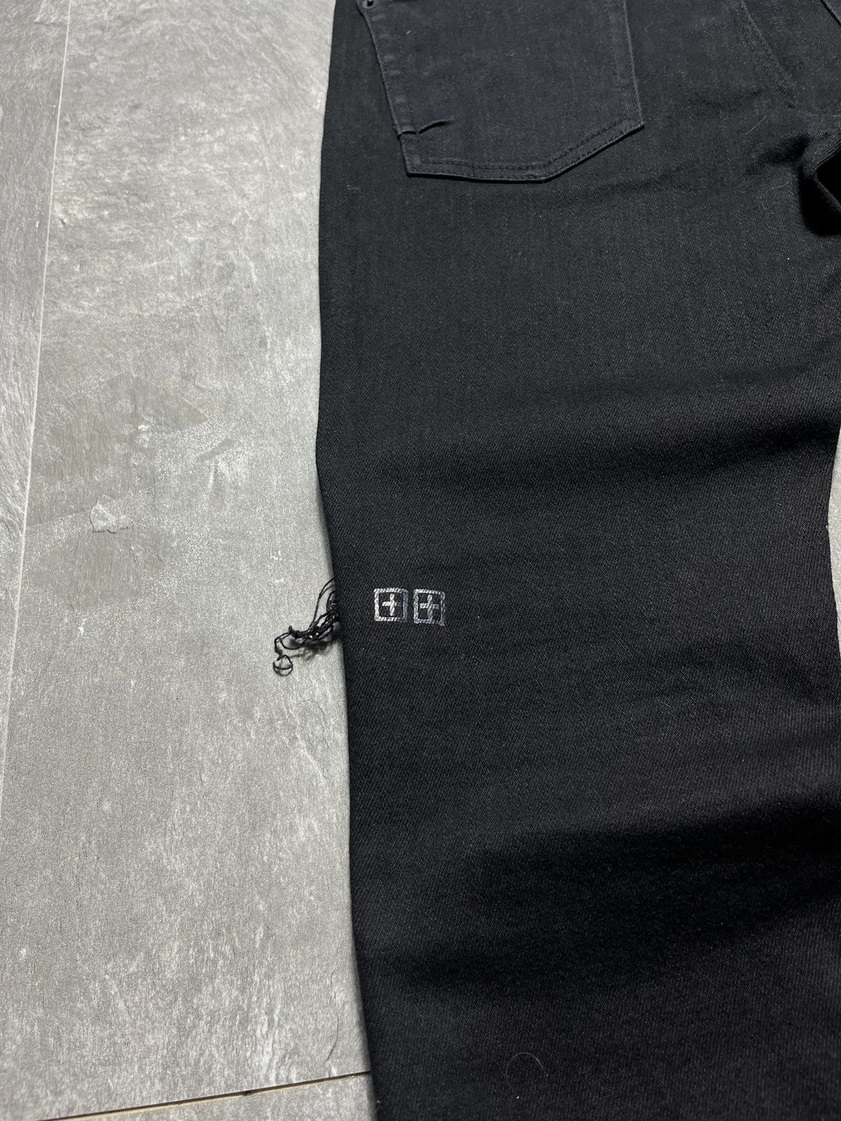 Ksubi Ksubi Knee Rip Plain Black Denim Jeans Size 32 Size US 32 / EU 48 - 2 Thumbnail