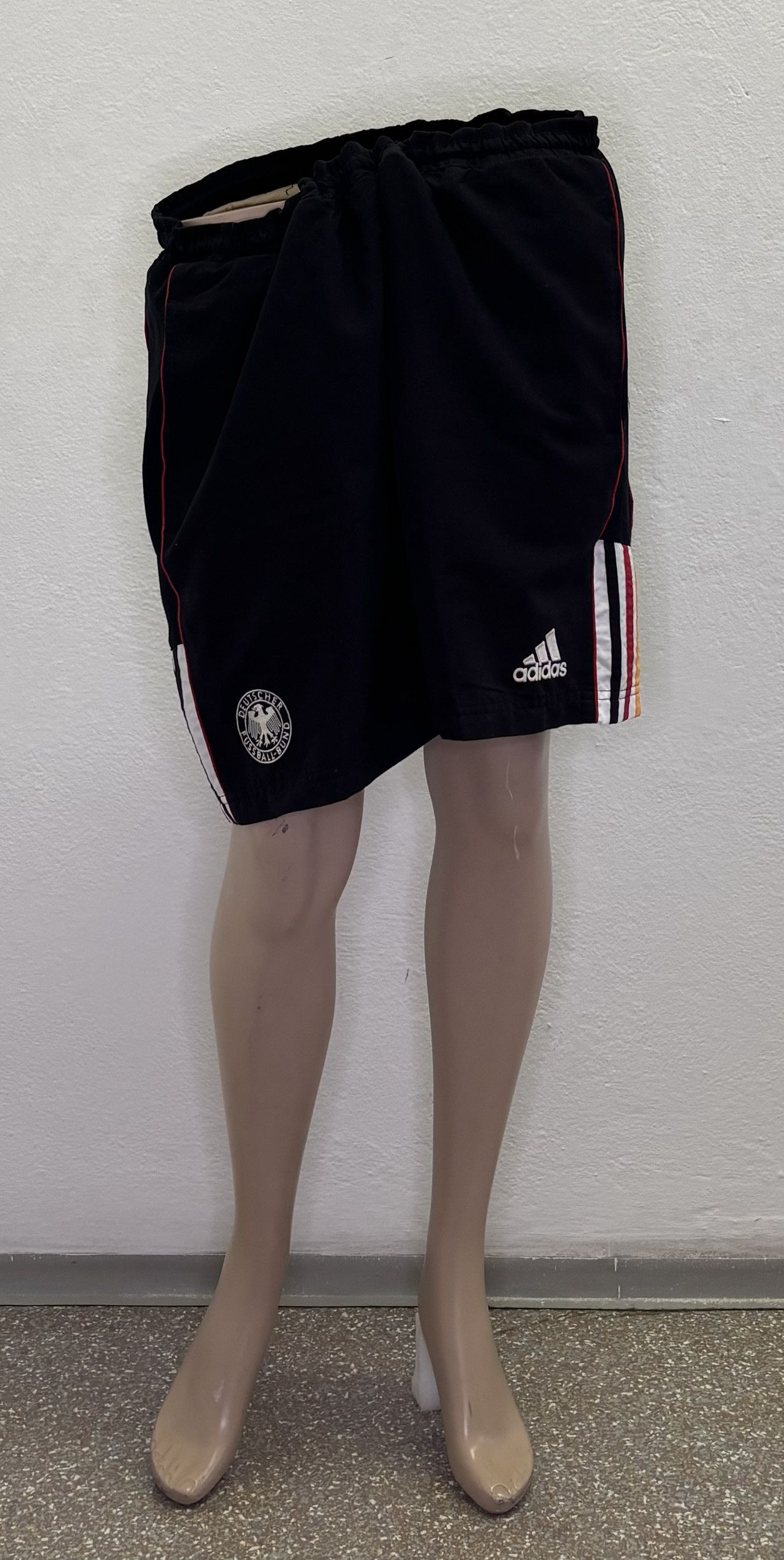 Adidas Germany 1998 Adidas Football Shorts Size XL Size US 39 - 2 Thumbnail