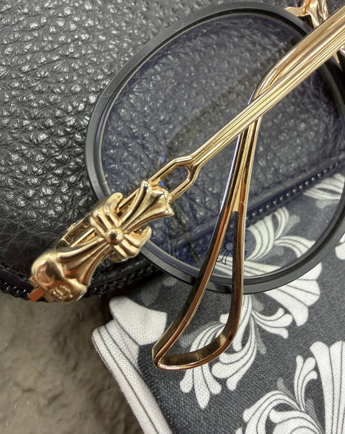 Chrome Hearts Chrome Hearts Spanky Collection 22K Gold Cross Glasses Size ONE SIZE - 3 Thumbnail