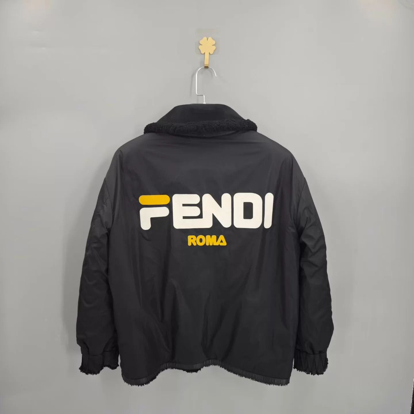 Fendi FENDI Double-Faced Shearling Black Jacket 40 99 Size S / US 4 / IT 40 - 4 Thumbnail