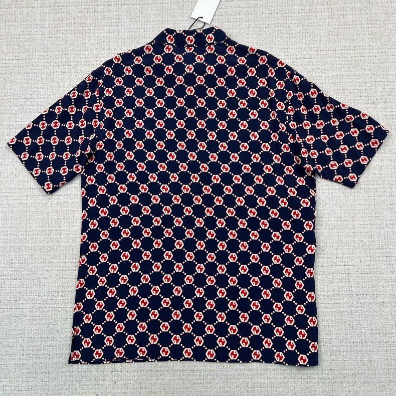 Gucci Gucci Borderless Overture Logo Full Print Silk Short Sleeve Size US S / EU 44-46 / 1 - 2 Thumbnail