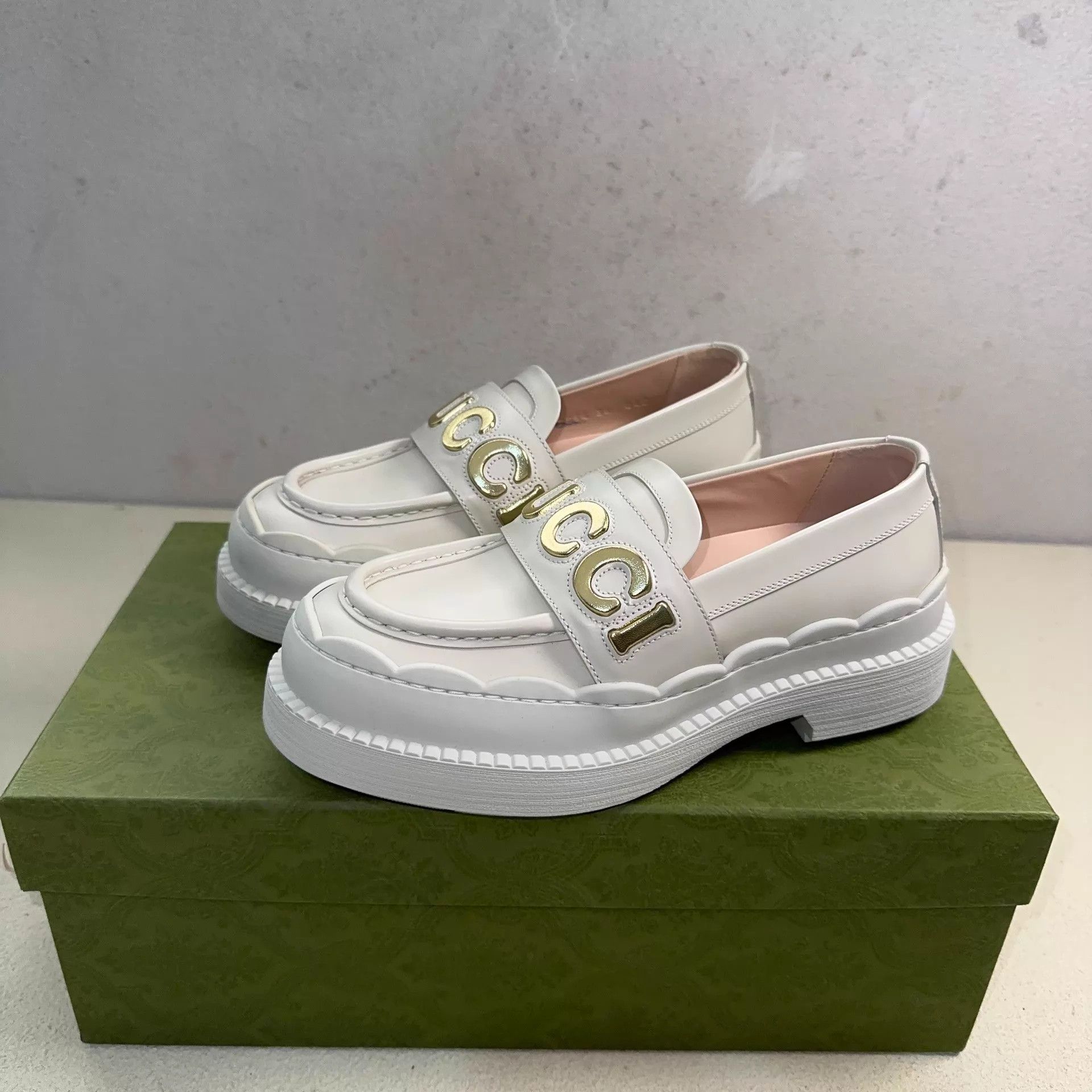 Gucci GUCCI White Platform Loafer Women's 36 Size US 5.5 / IT 35.5 - 1 Thumbnail
