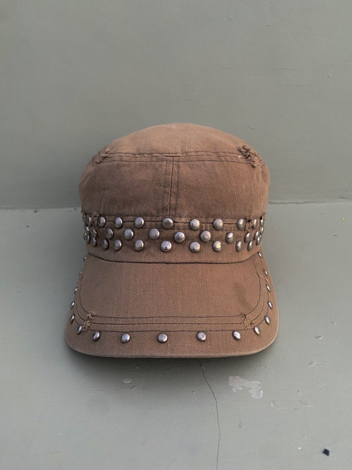 If Six Was Nine 2000s punk button studded ditsetressed patrol hat Size ONE SIZE - 2 Thumbnail