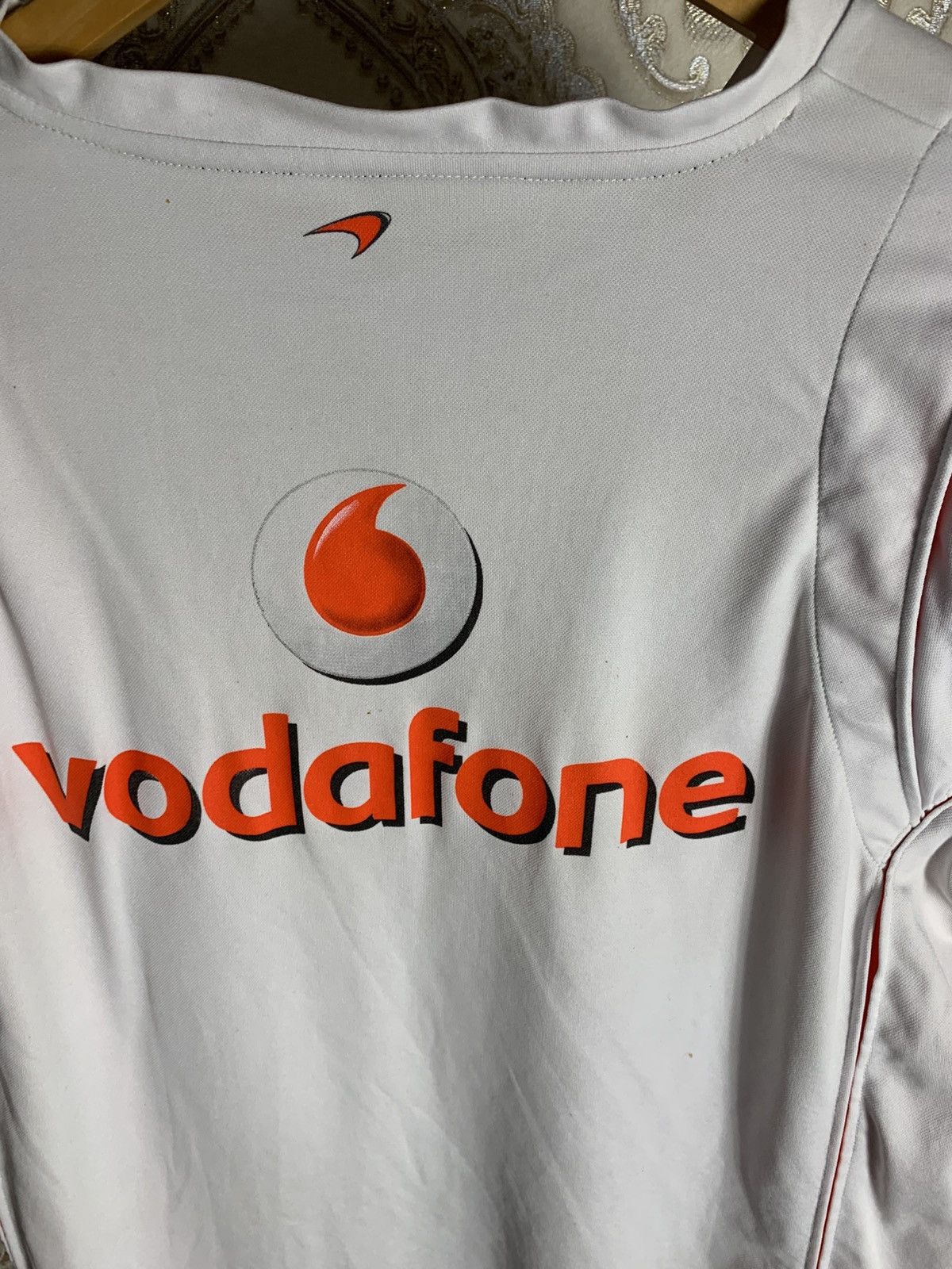 NASCAR VINTAGE MERCEDES BENZ MCLAREN VODAFONE RACING T-AHIRT Y2K Size US M / EU 48-50 / 2 - 7 Thumbnail