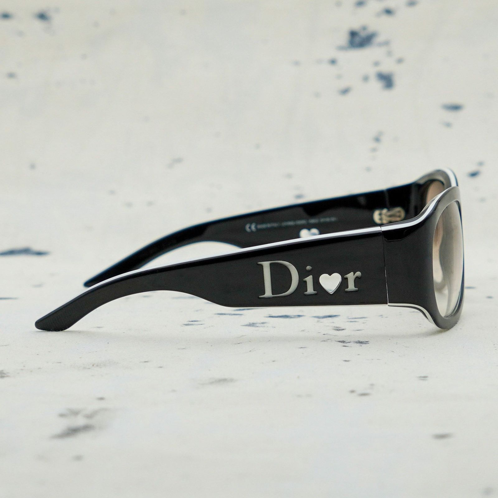 Lovingly dior 2 galliano era black heart logo sunglasses