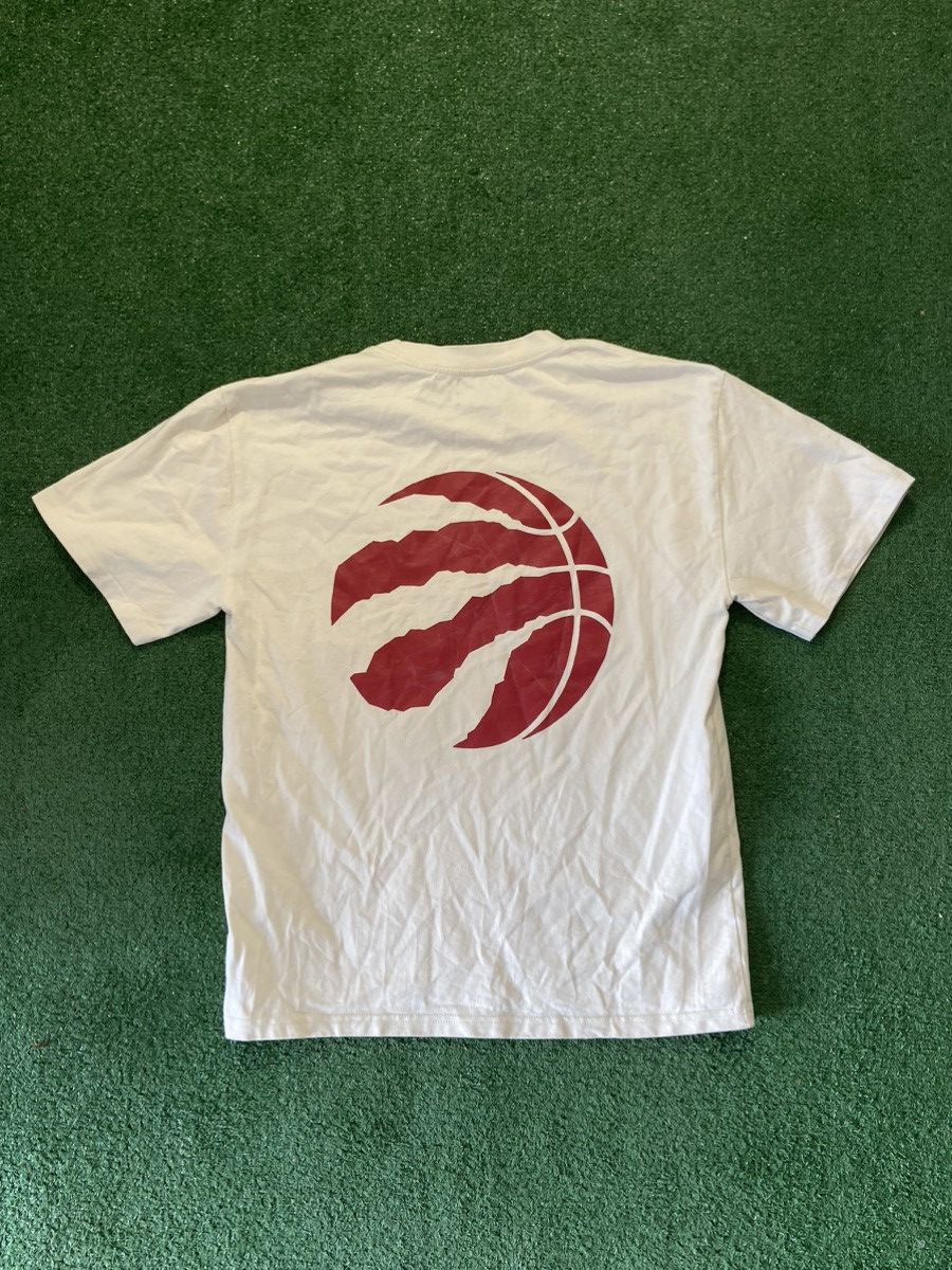 NBA Toronto tshirt Size US M / EU 48-50 / 2 - 4 Thumbnail