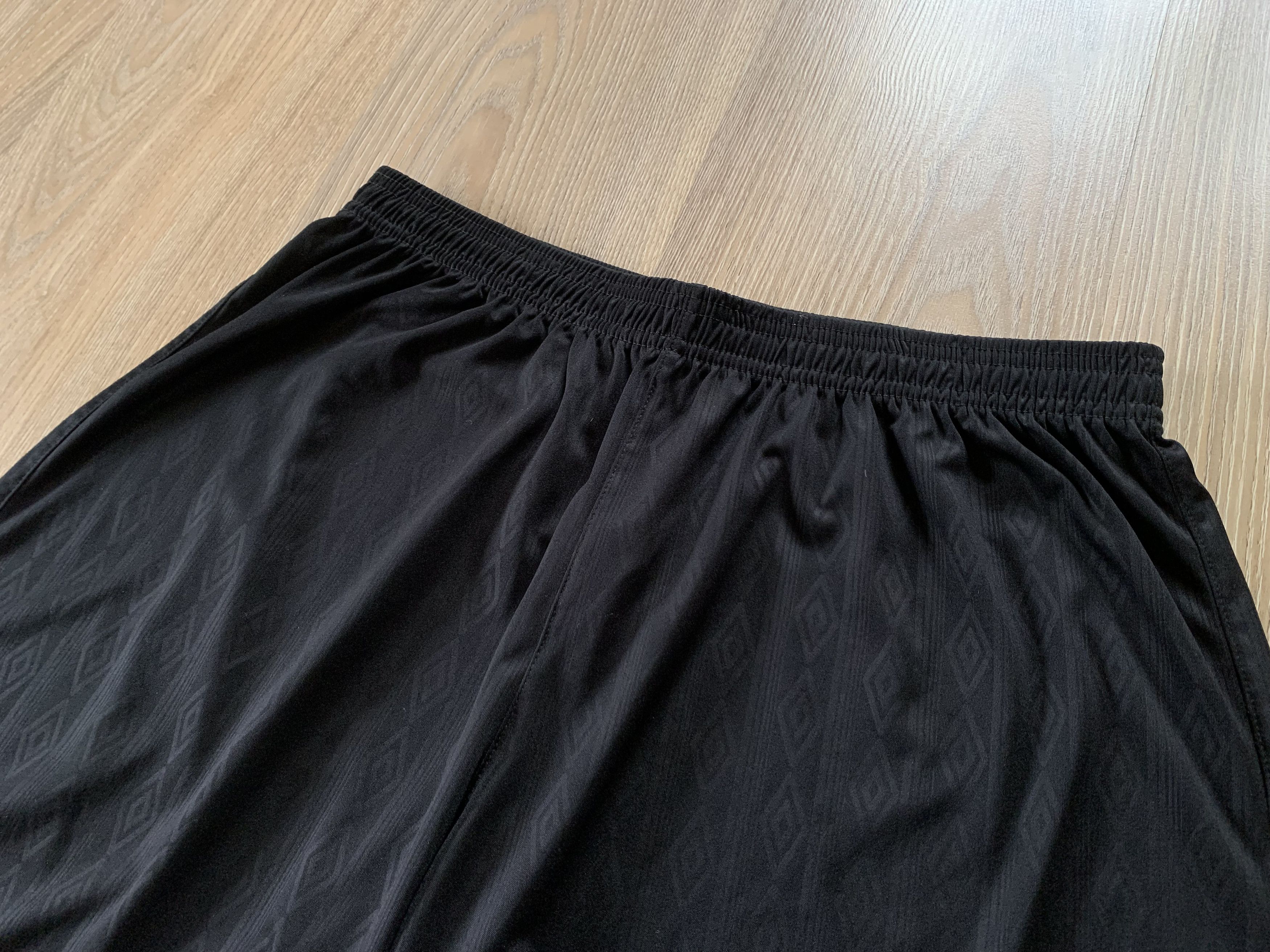 Umbro × Vintage Umbro Vintage Black Monograme Training Shorts Size US 38 / EU 54 - 4 Thumbnail