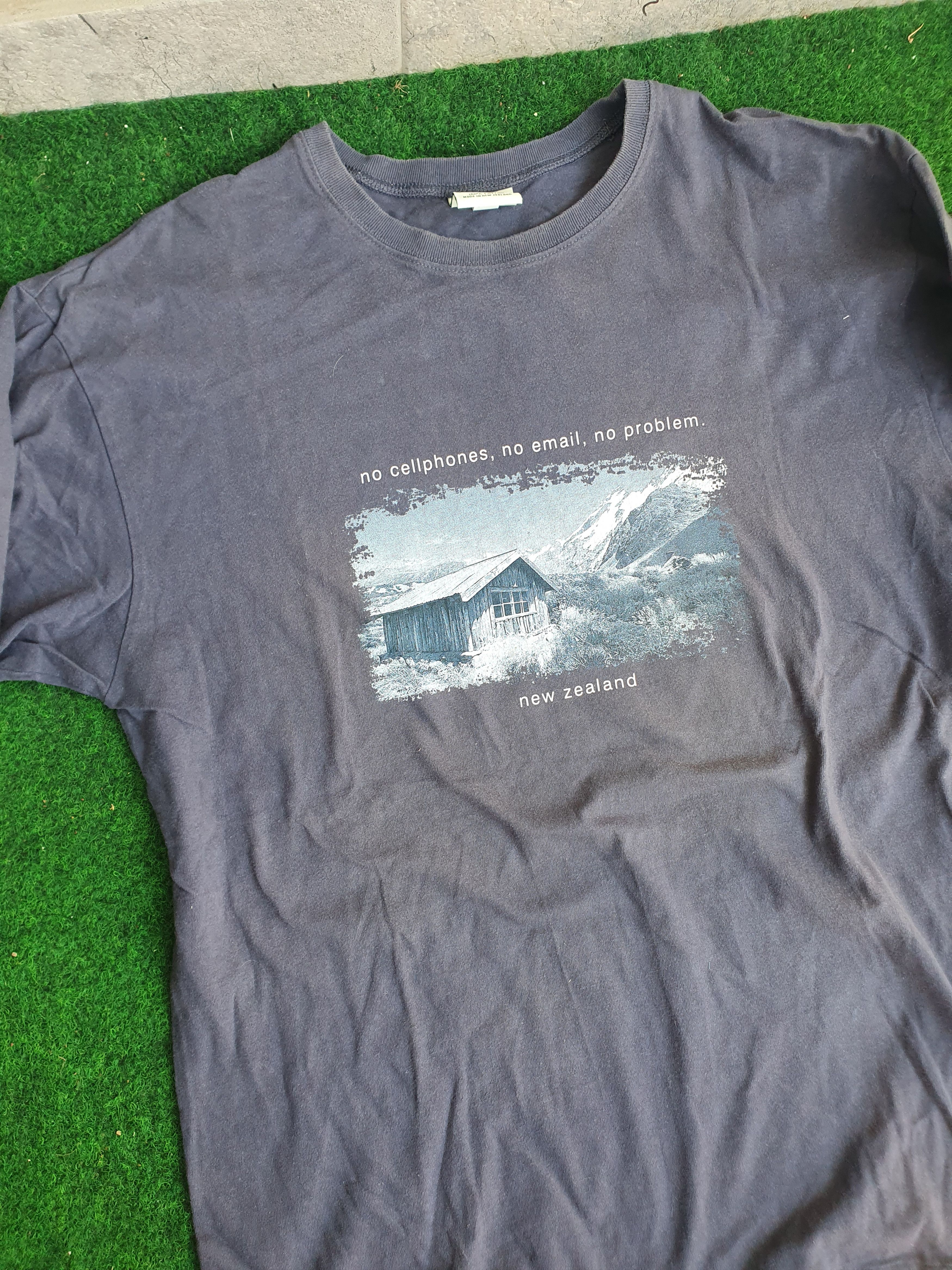 Vintage No Cellphones,No Emails,No Problem Made in NZ Vtg tee XL Size US XL / EU 56 / 4 - 7 Thumbnail