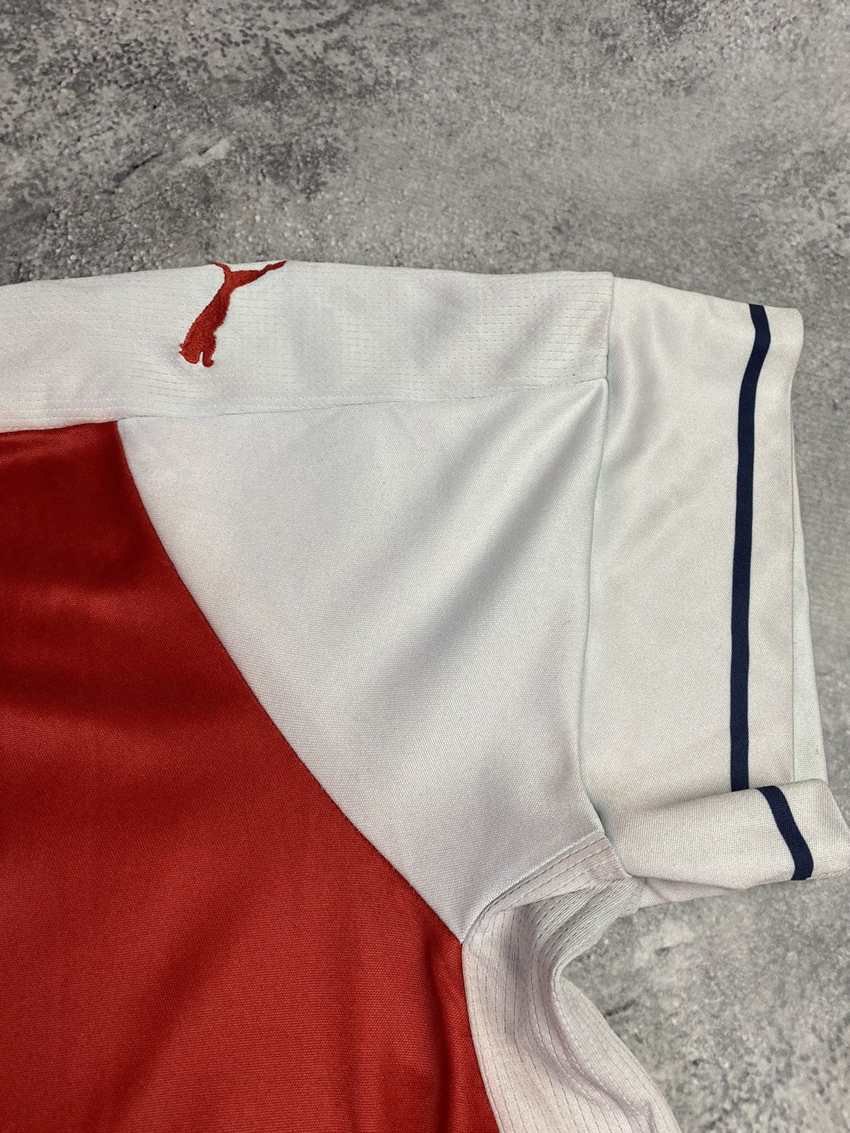 Puma × Vintage Puma Arsenal Fly Emirates Soccer Jersey Size US L / EU 52-54 / 3 - 10 Thumbnail