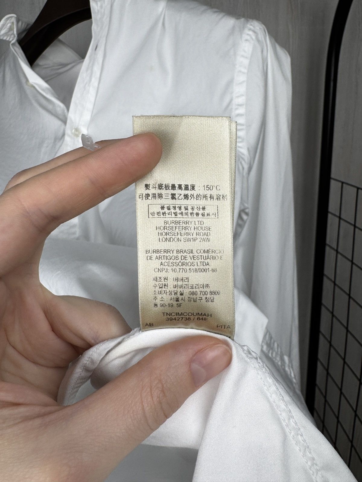 Burberry Burberry London Modern fit white long sleeve shirt sz 15 38 Size US S / EU 44-46 / 1 - 15 Thumbnail