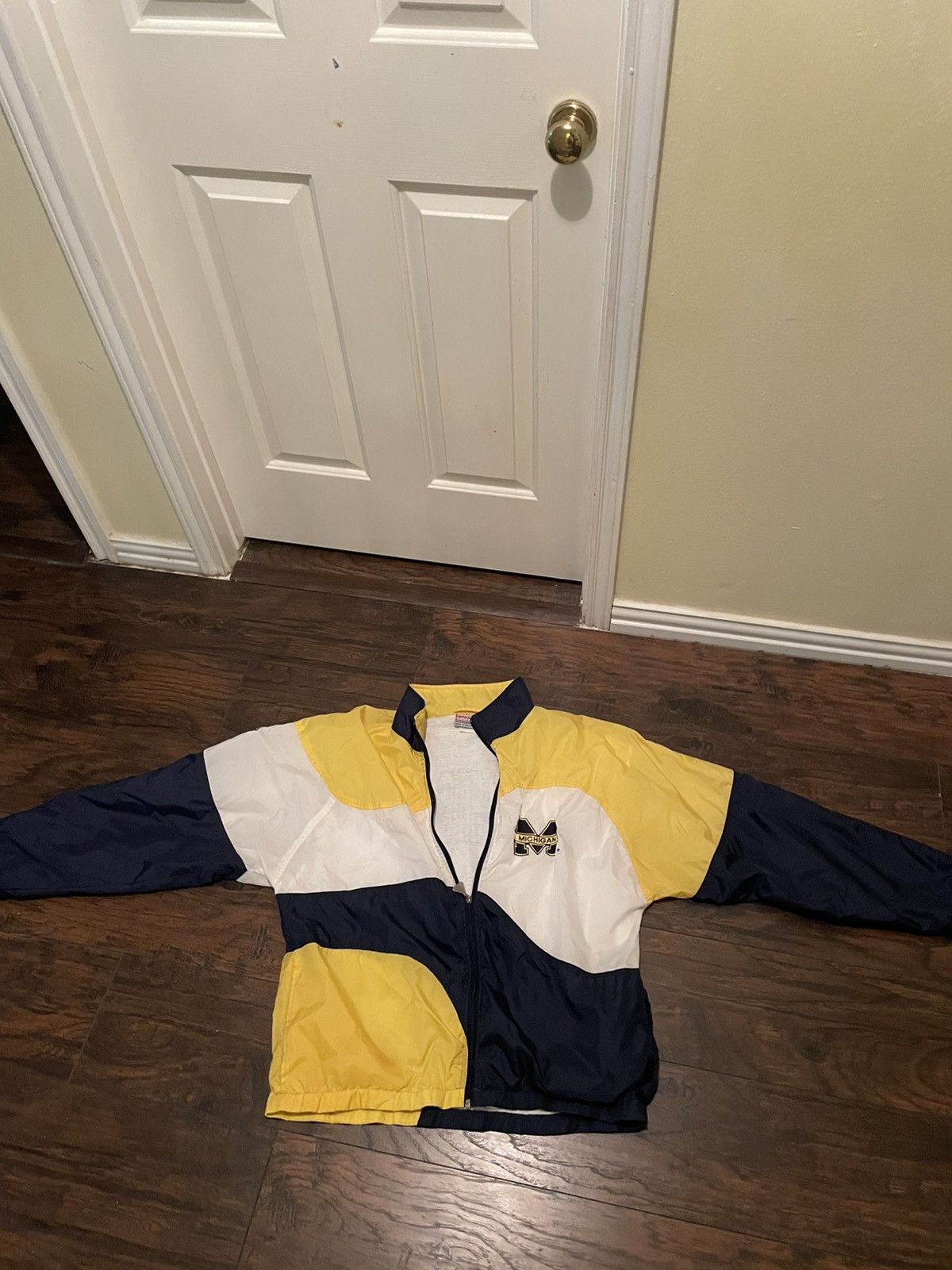 Apex One Michigan X Apex windbreaker Size US L / EU 52-54 / 3 - 1 Thumbnail