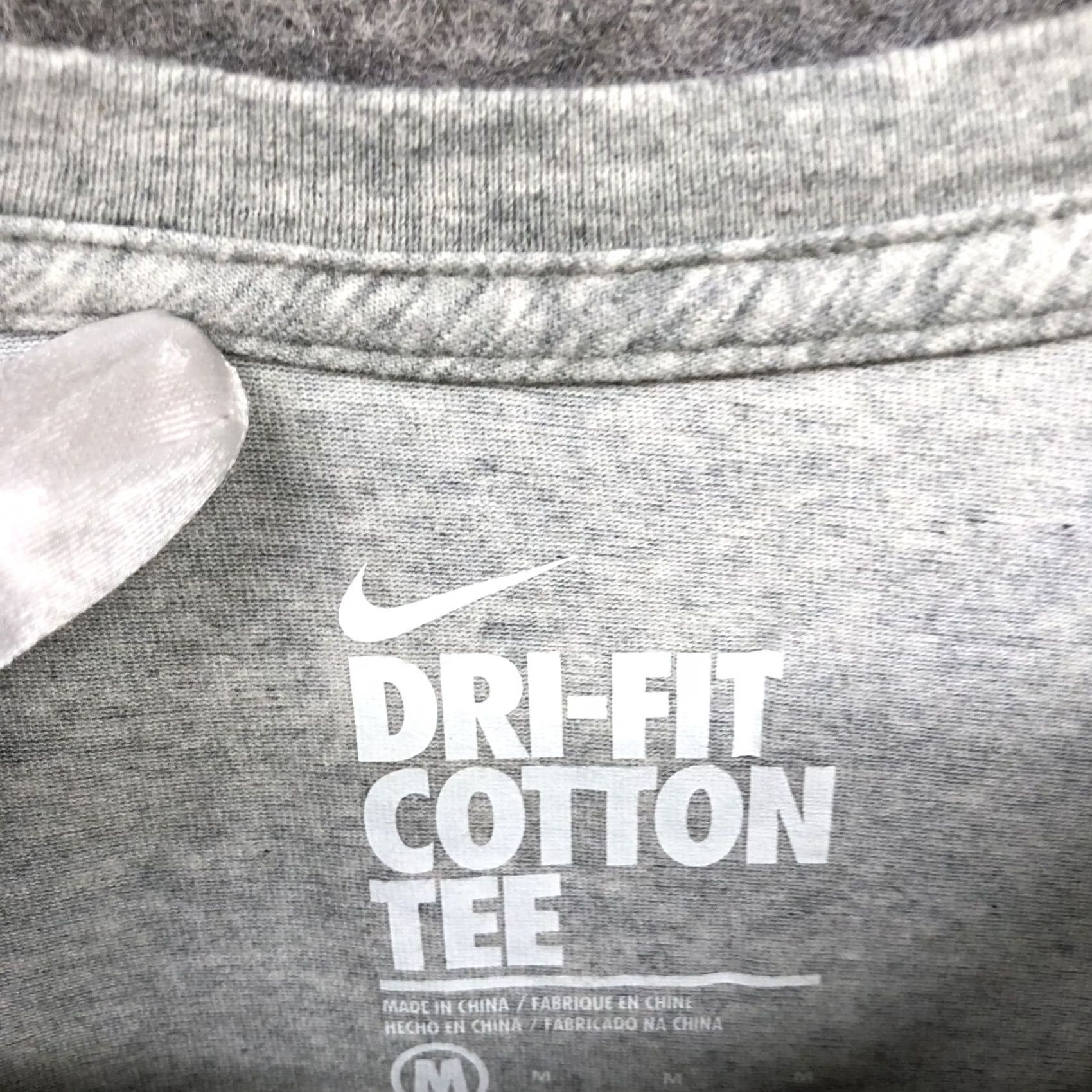Nike Nike Dri-Fit Cotton Tee Womens M Gray Graphic Active Short Sleeve Crewneck Size 32" / US 10 / IT 46 - 5 Thumbnail