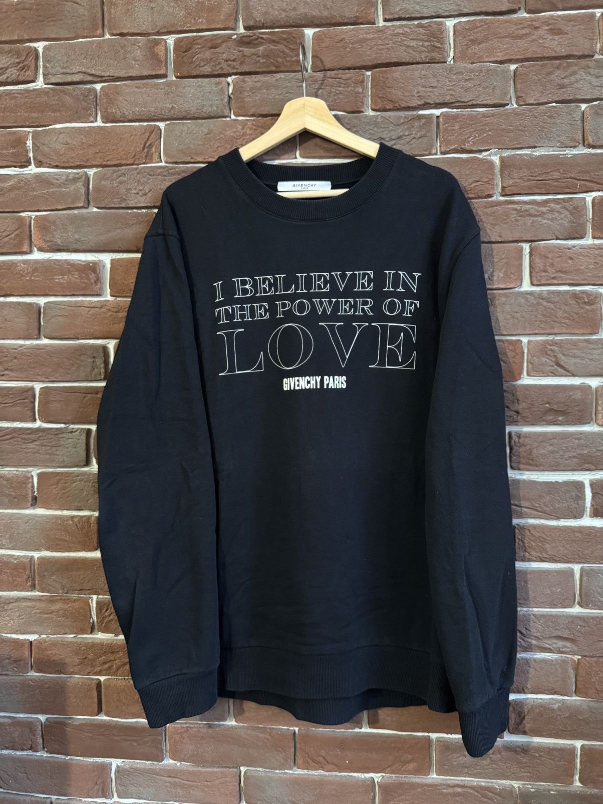 Givenchy Givenchy Riccardo Tisci Power Of Love Black Sweatshirt XL Size US XL / EU 56 / 4 - 1 Thumbnail