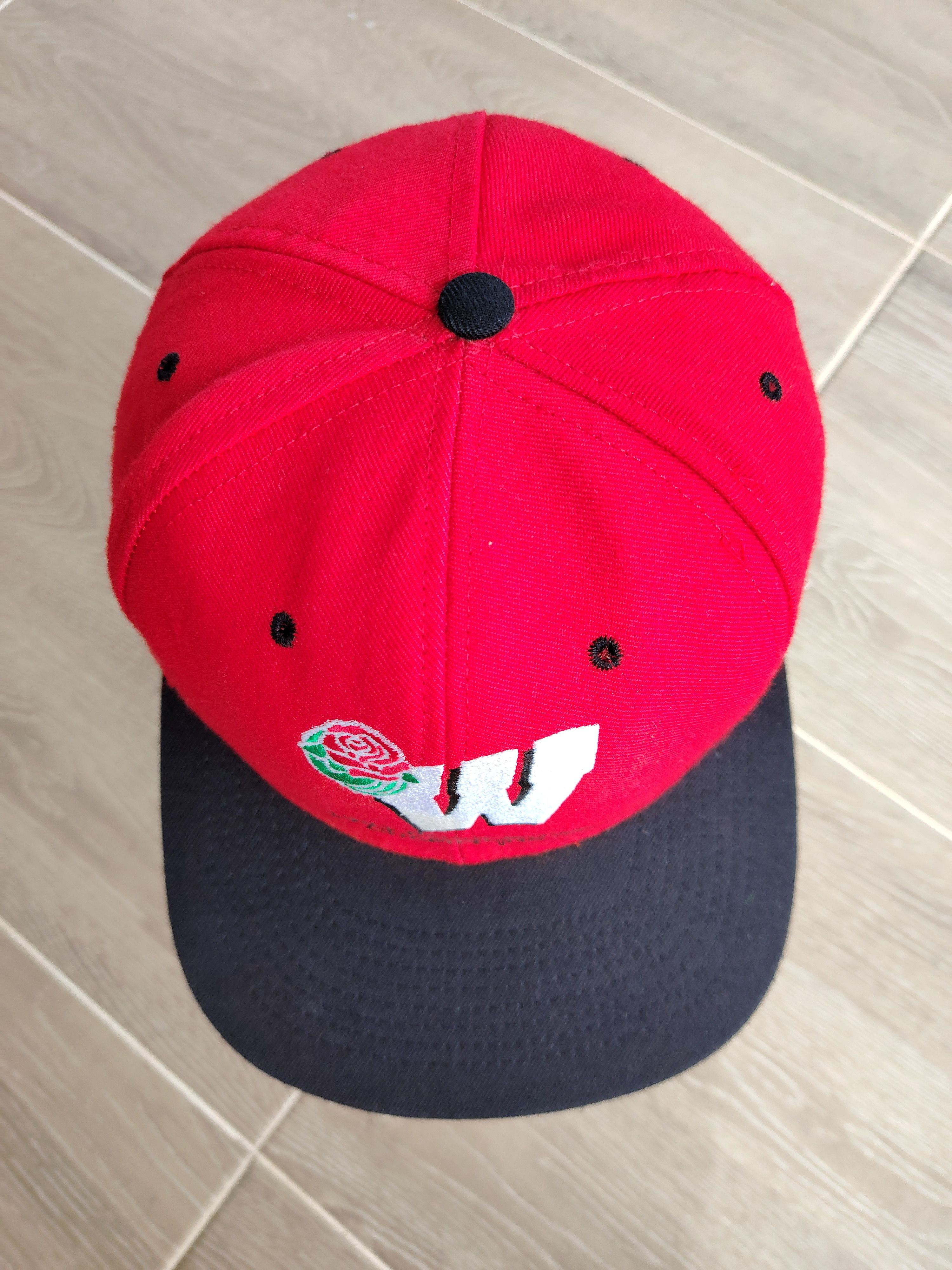 NCAA × Nutmeg × Vintage Vintage 90s Wisconsin Badgers Rose Bowl Nutmeg USA Hat Size ONE SIZE - 2 Thumbnail