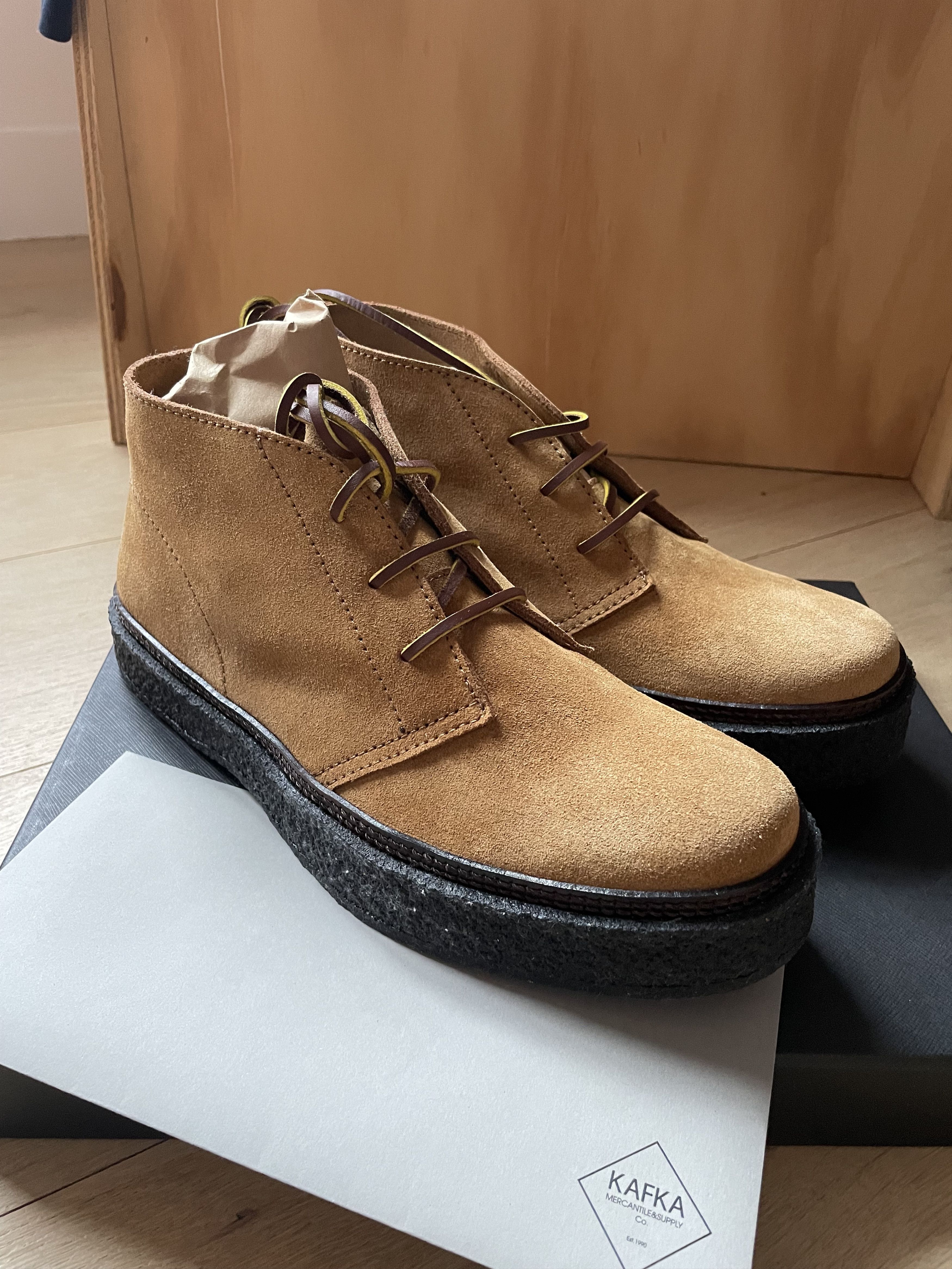 Yuketen Santiago Chukka Boot Flesh Out - Rame Size US 7 / EU 40 - 1 Thumbnail