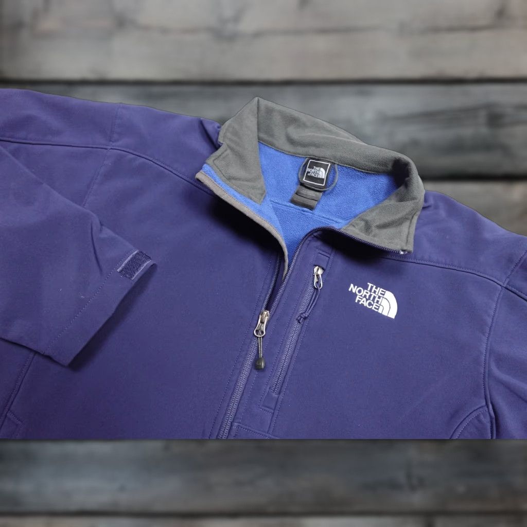 The North Face VINTAGE? No. The North Face Apex Jacket Mens L Blue Softshell Fleece Lined Hiking Outdoor Size US L / EU 52-54 / 3 - 1 Thumbnail
