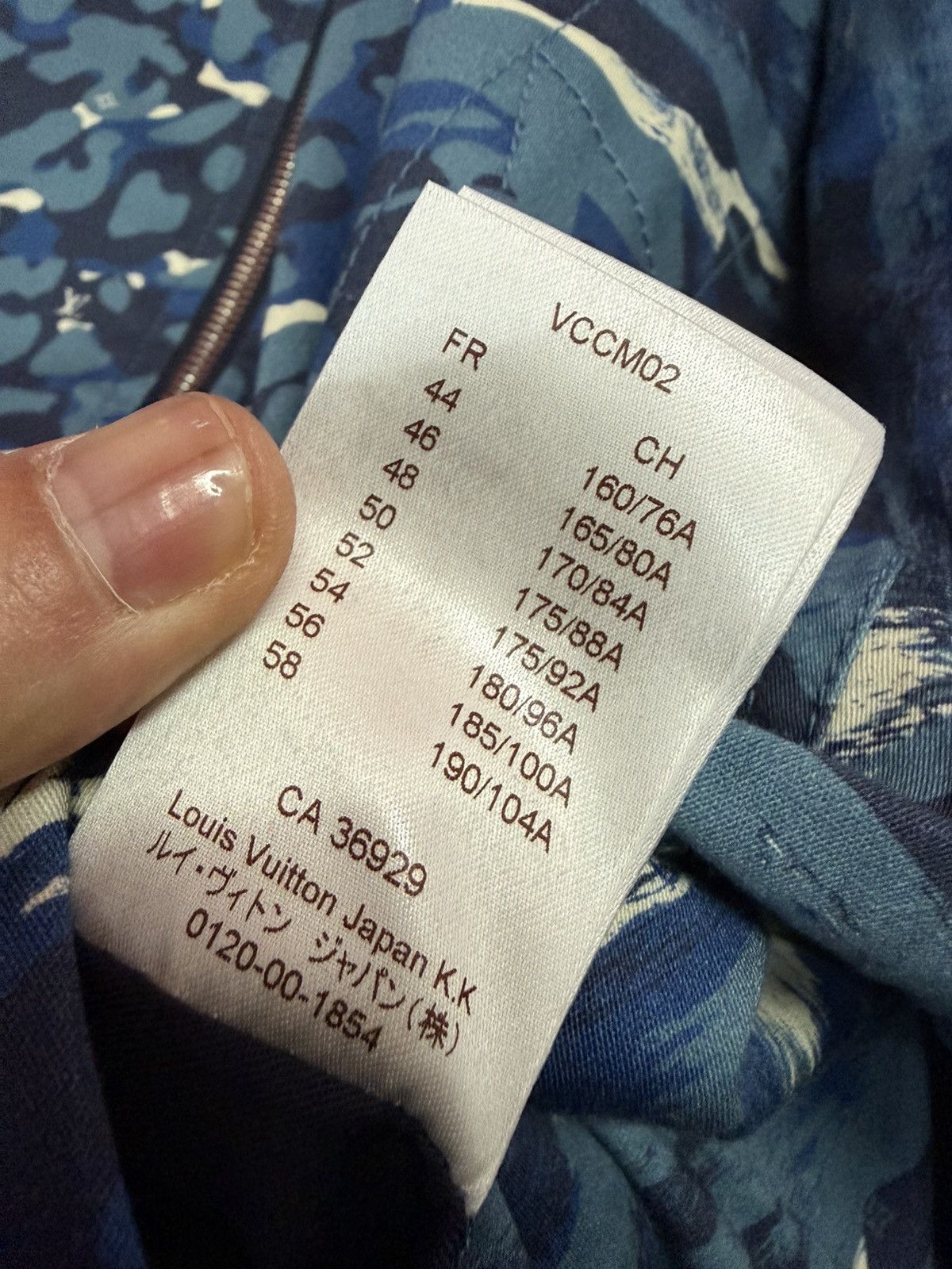 Louis Vuitton LOUIS VUITTON 2012 BLUE CAMO BOMBER Size US L / EU 52-54 / 3 - 7 Thumbnail
