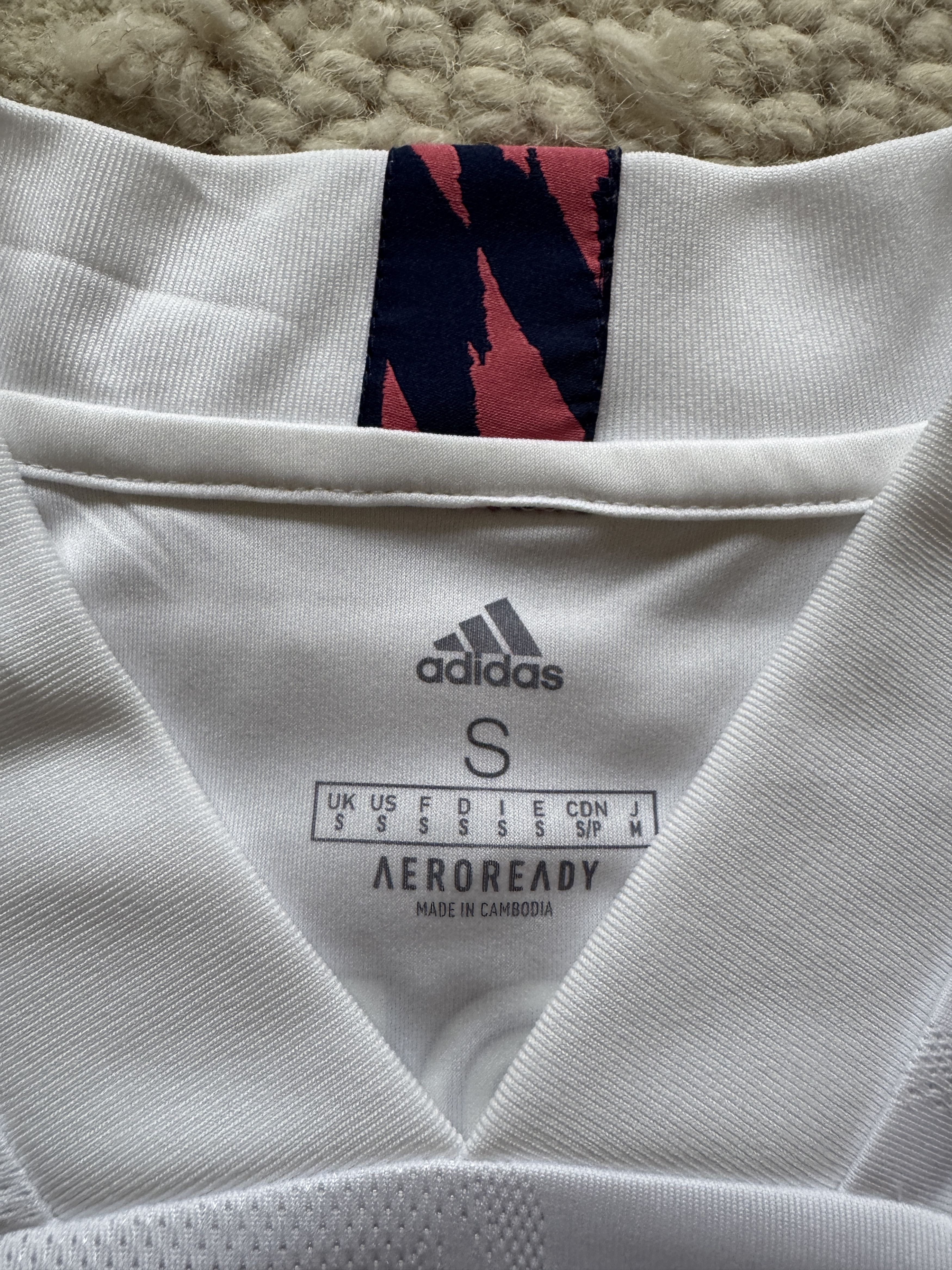 Adidas Adidas Real Madrid #10 Modric 2020 Jersey Size US S / EU 44-46 / 1 - 3 Thumbnail
