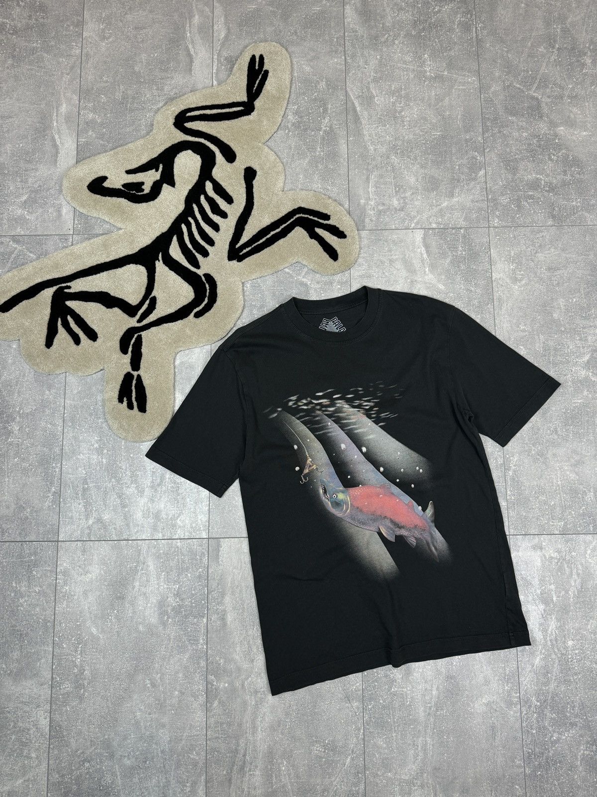 Japanese Brand Mens Palace FISHY T-SHIRT SKATEBOARDS tee streetwear Size US S / EU 44-46 / 1 - 1 Thumbnail