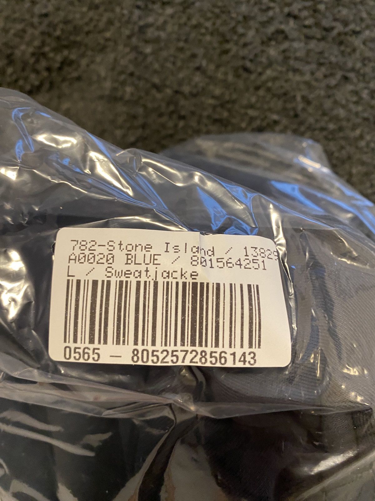 Stone Island new stone island sweat jacket hoodie size L Size US L / EU 52-54 / 3 - 2 Thumbnail
