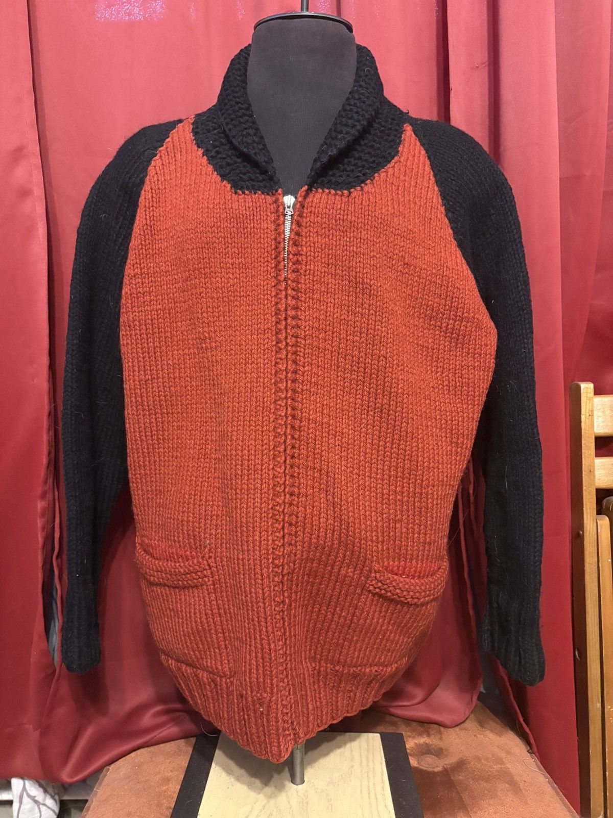 Vintage Vintage Two Tone Cowichan Sweater Jacket 60s Wool Boho Chic Size US XL / EU 56 / 4 - 1 Thumbnail