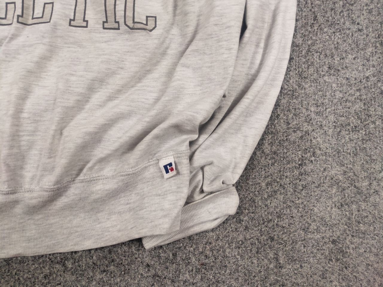 Russell Athletic Vintage 90's Russell Athletic Logo USA Crew chek Sweatshirt Size US M / EU 48-50 / 2 - 7 Thumbnail