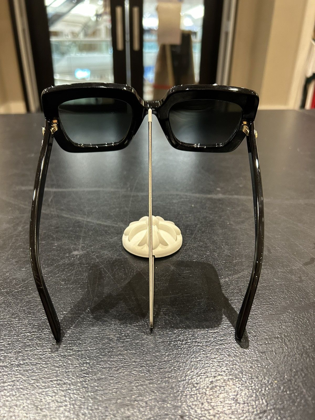 Gucci Gucci Oversized Square Sunglasses Size ONE SIZE - 5 Thumbnail